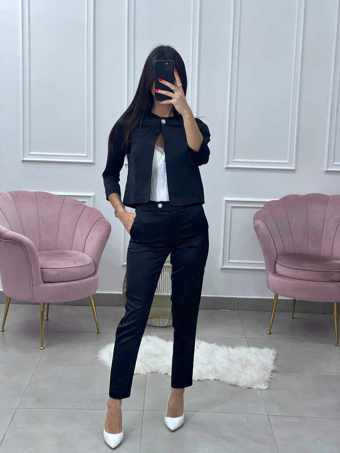PANTALONE RASO CON BOTTONE GIOIELLO P3093