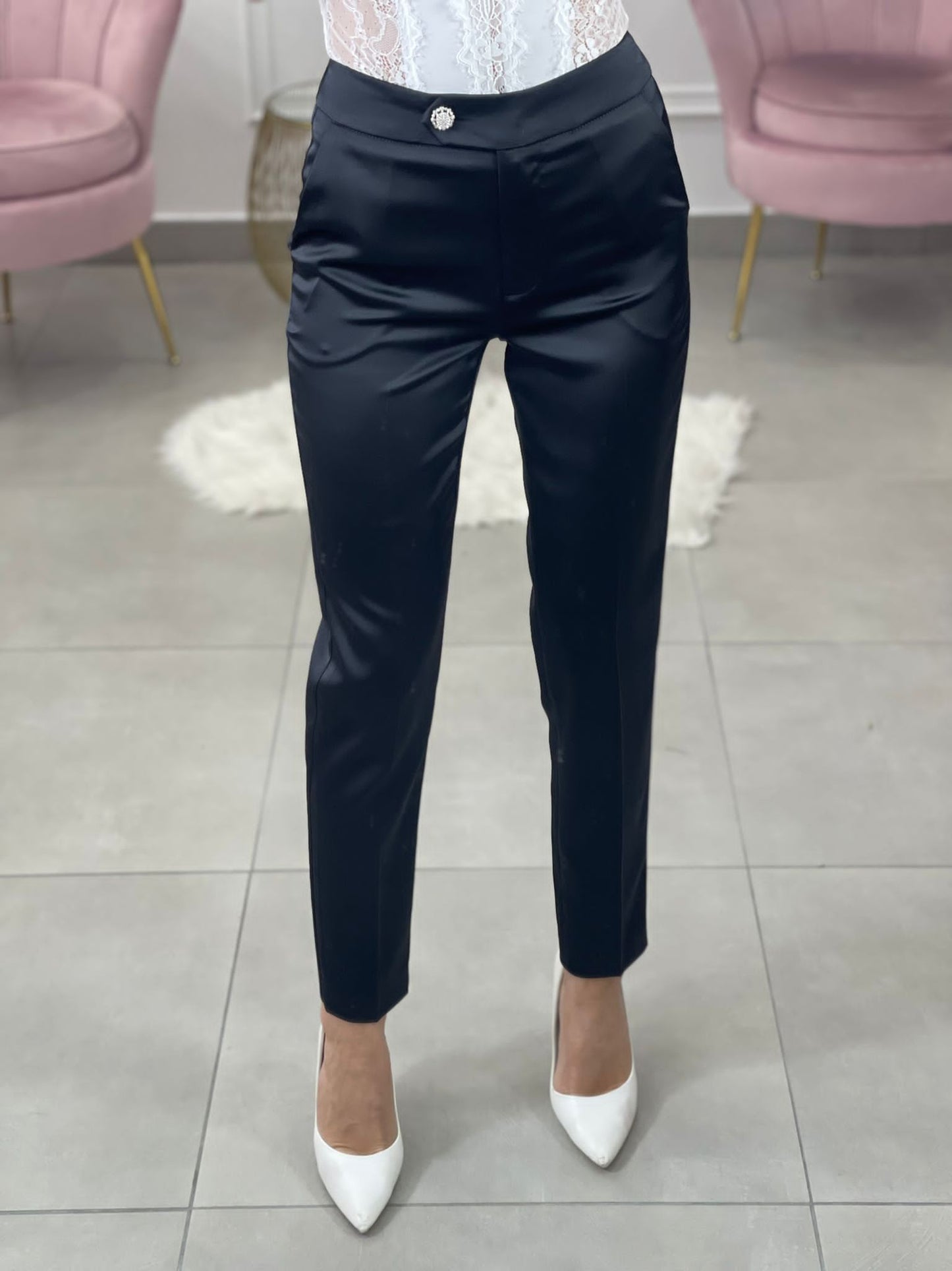 PANTALONE RASO CON BOTTONE GIOIELLO P3093