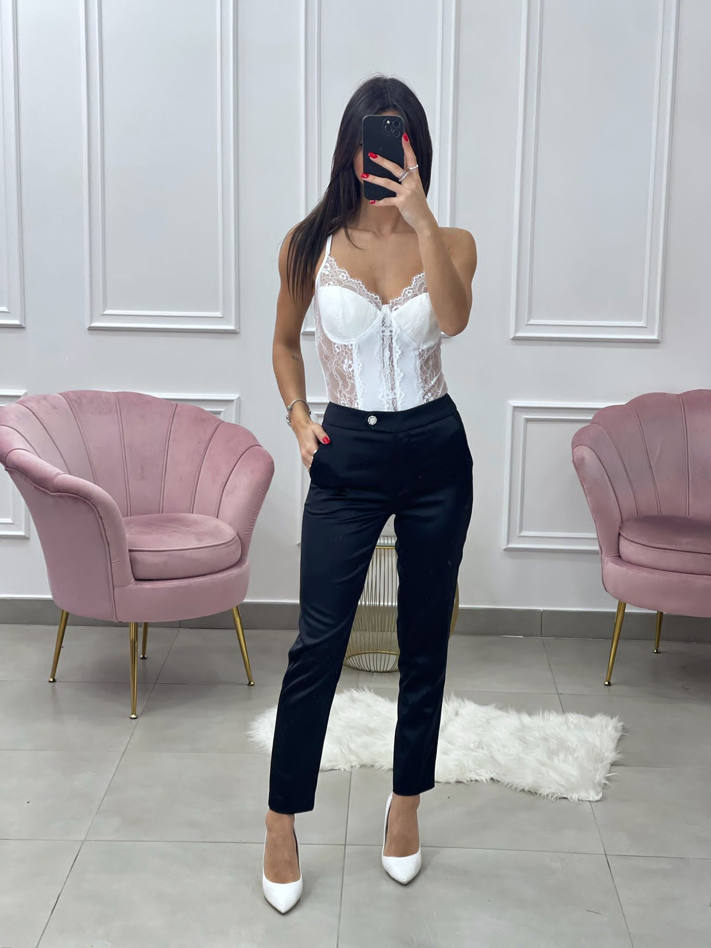 PANTALONE RASO CON BOTTONE GIOIELLO P3093