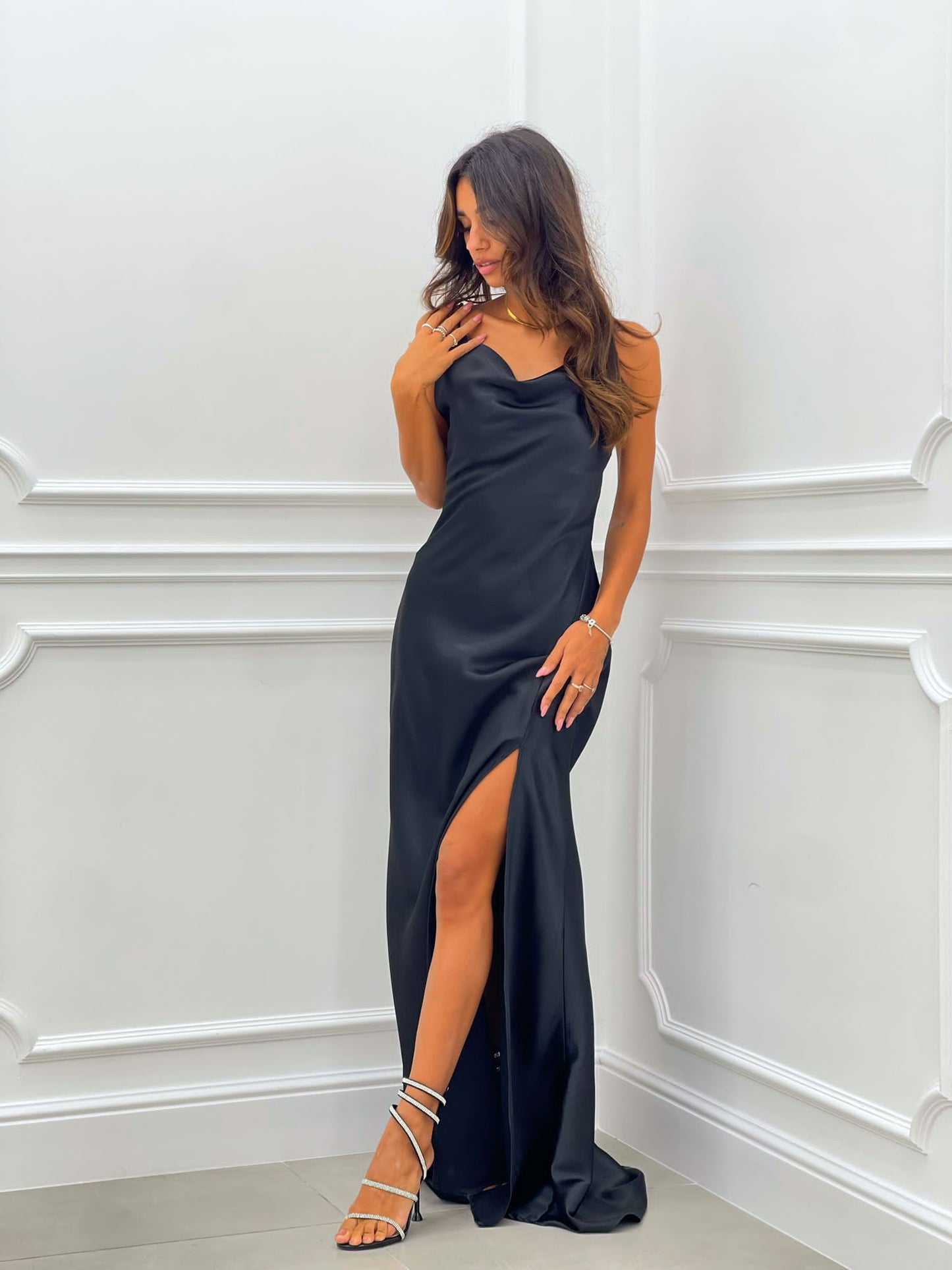 VESTITO LUNGO RASO