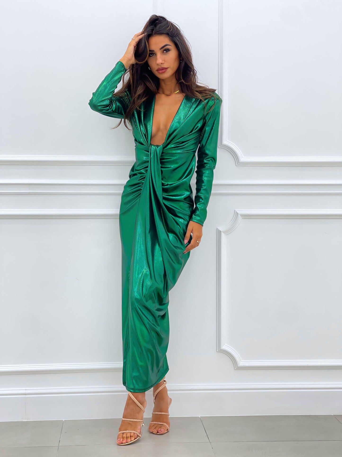 VESTITO EFFETTO METALLIZZATO SCOLLATURA PROFONDA