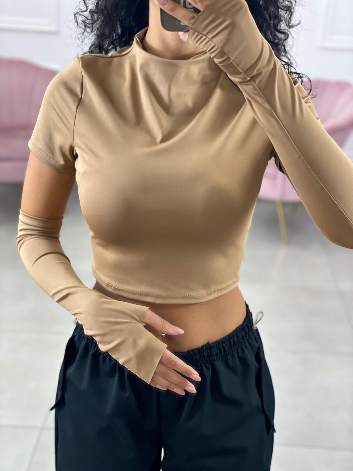 MAGLIA IN LICRA CON MANICOTTI