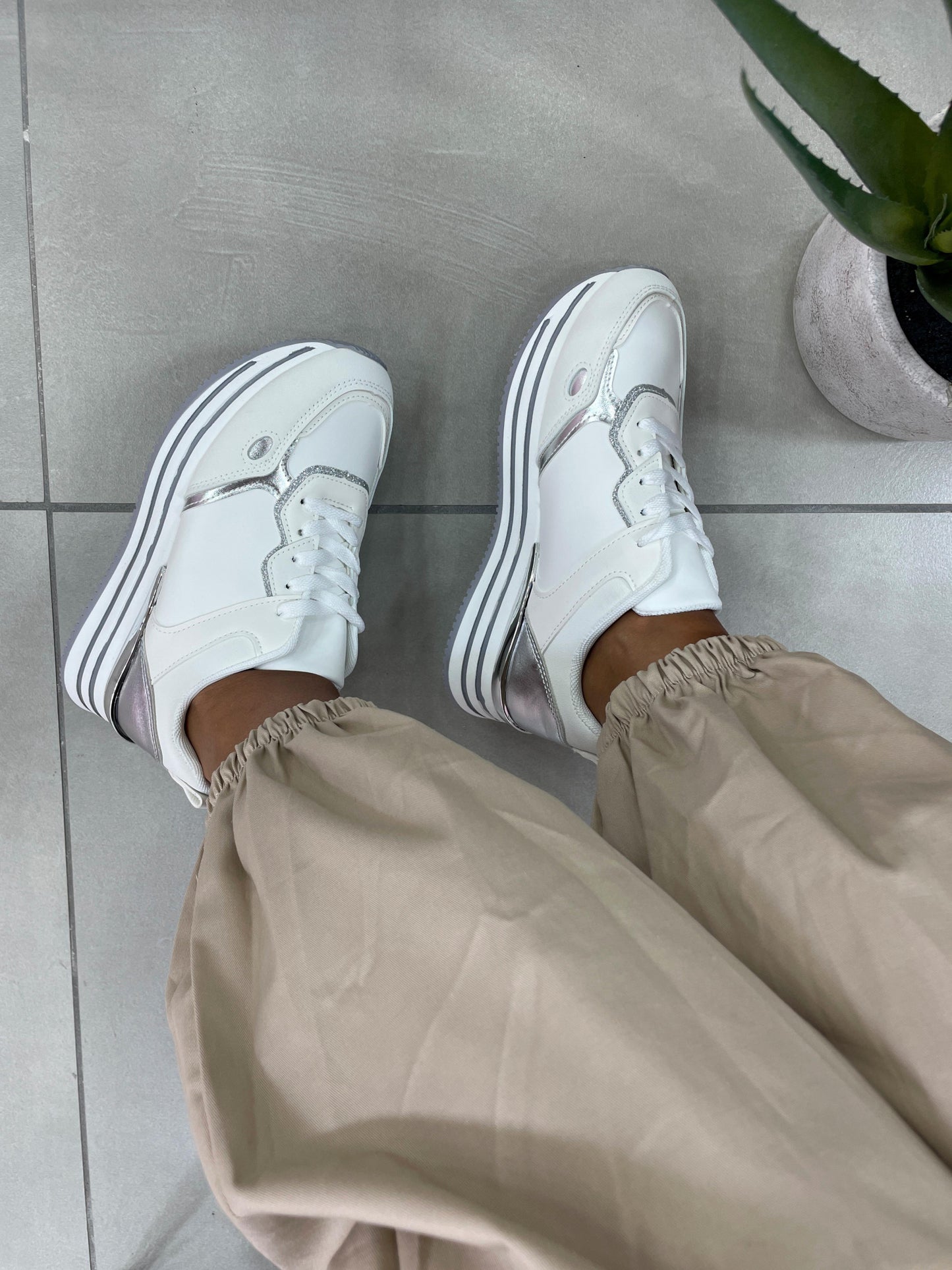 SNEAKERS ECOPELLE E CAMOSCIO