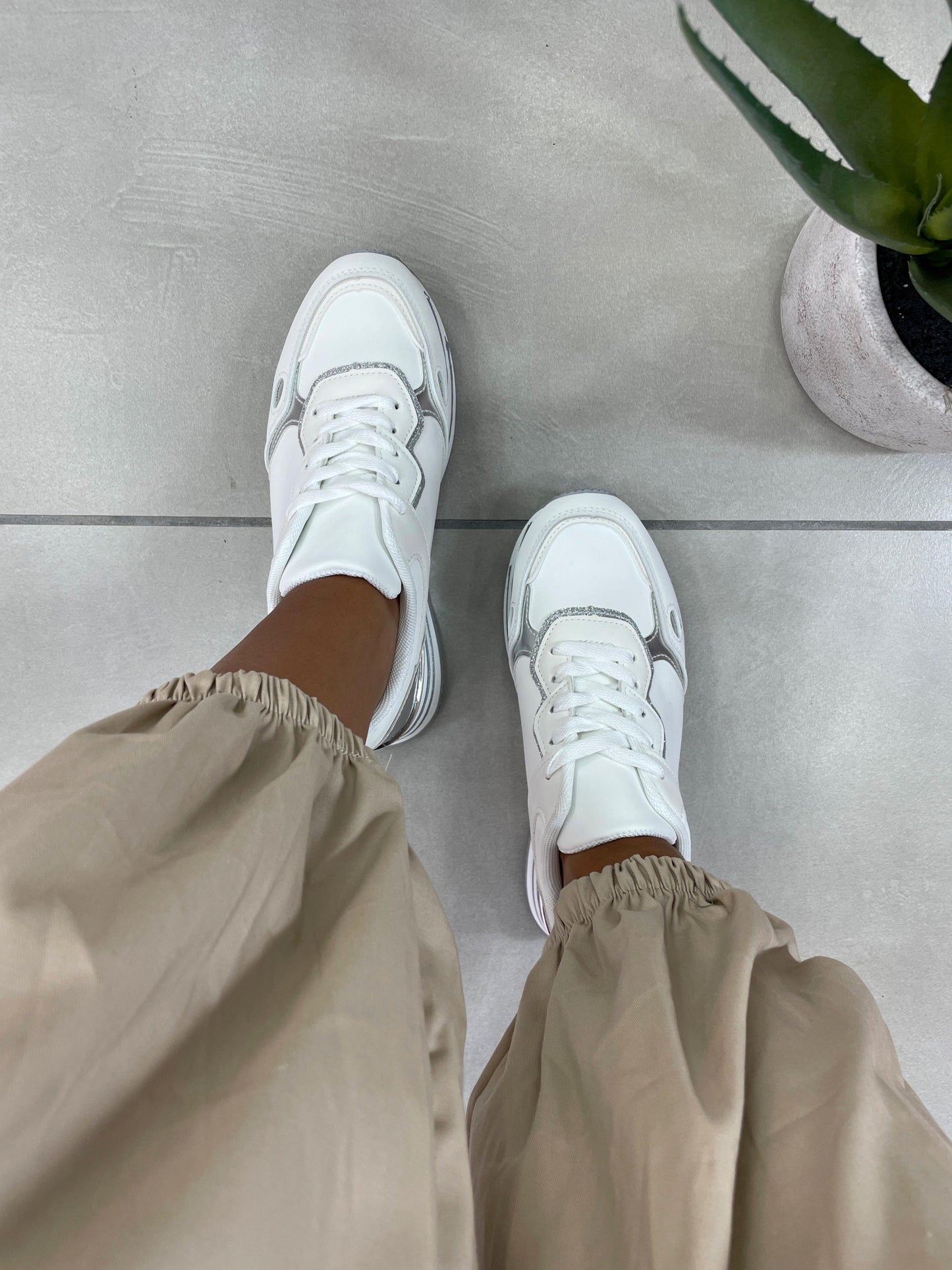 SNEAKERS ECOPELLE E CAMOSCIO