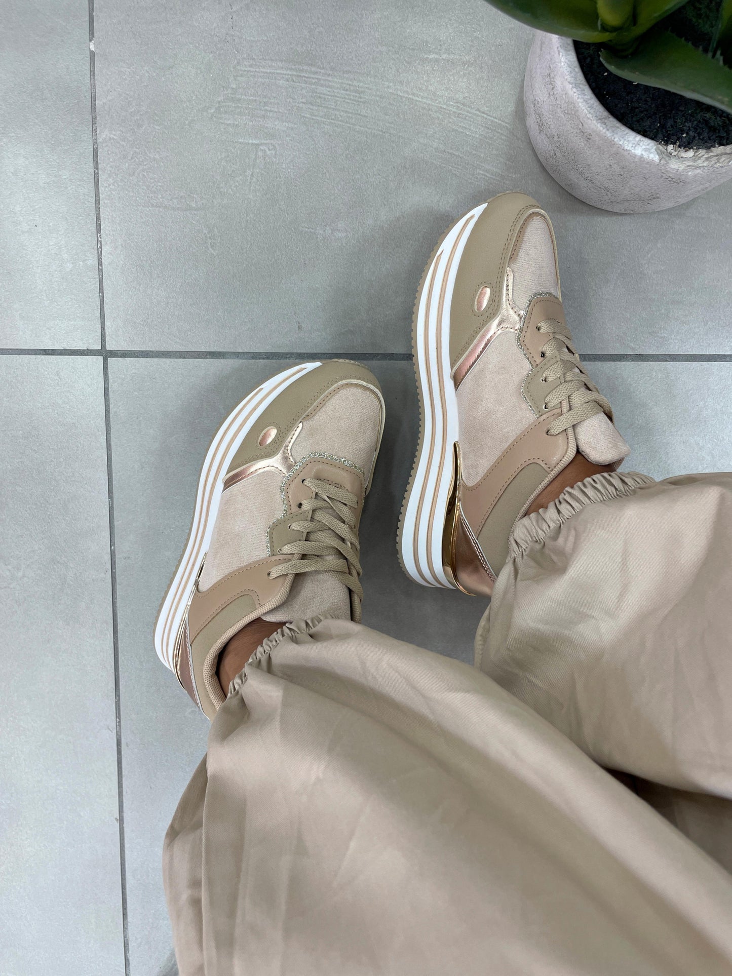SNEAKERS ECOPELLE E CAMOSCIO