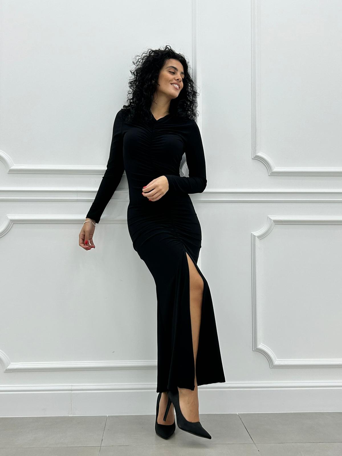 VESTITO LUNGO CON DRAPPEGGIO E SPACCO SU FONDO