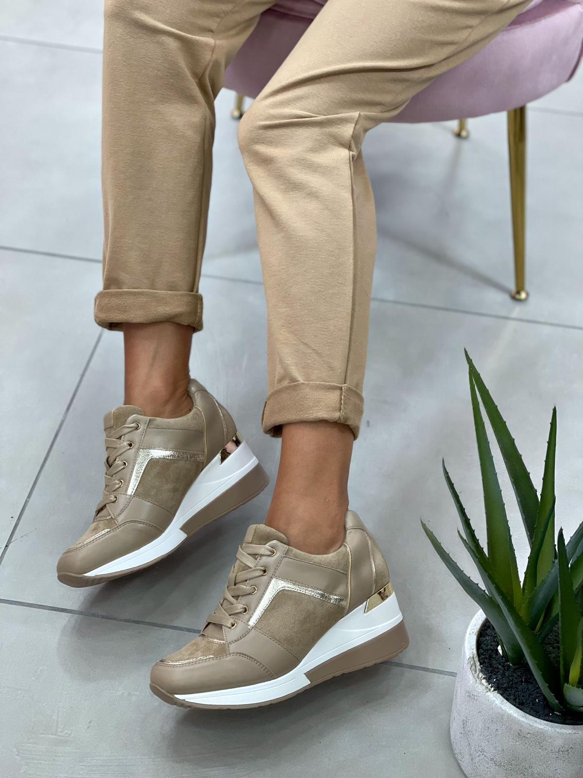 SNEAKERS ECOPELLE E CAMOSCIO CON SUOLA ALTA