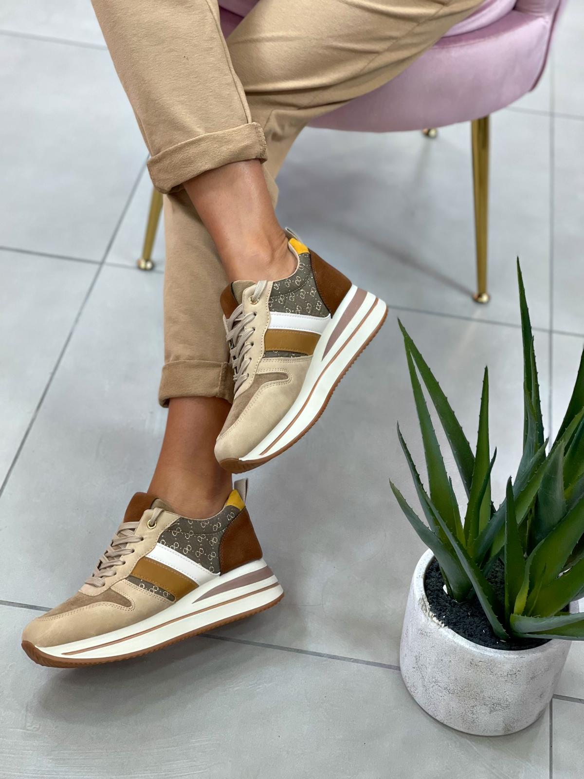 SNEAKERS IN CAMOSCIO SUOLA ALTA