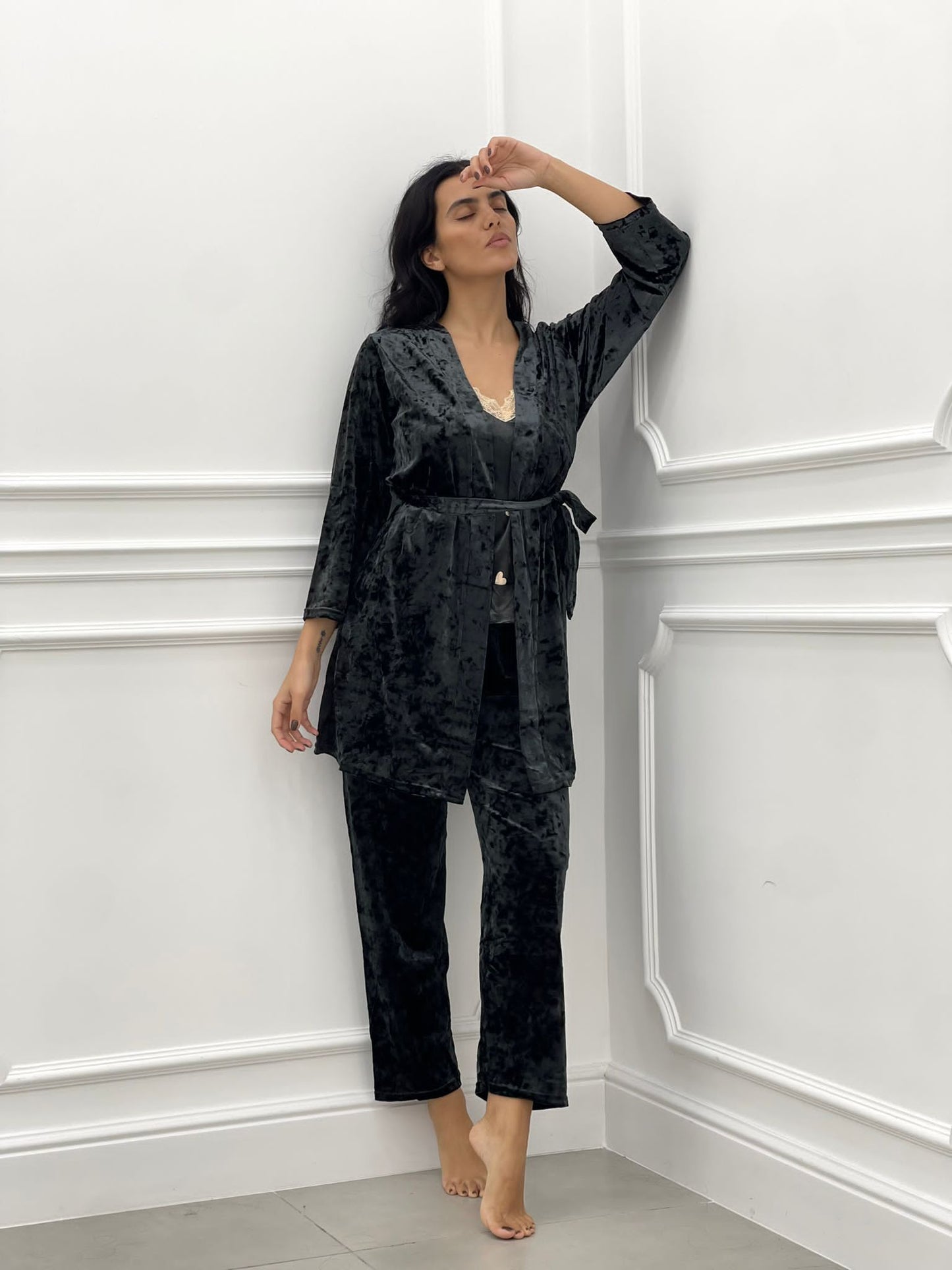 SET PIGIAMA 3 PEZZI IN CINIGLIA E PIZZO NERO