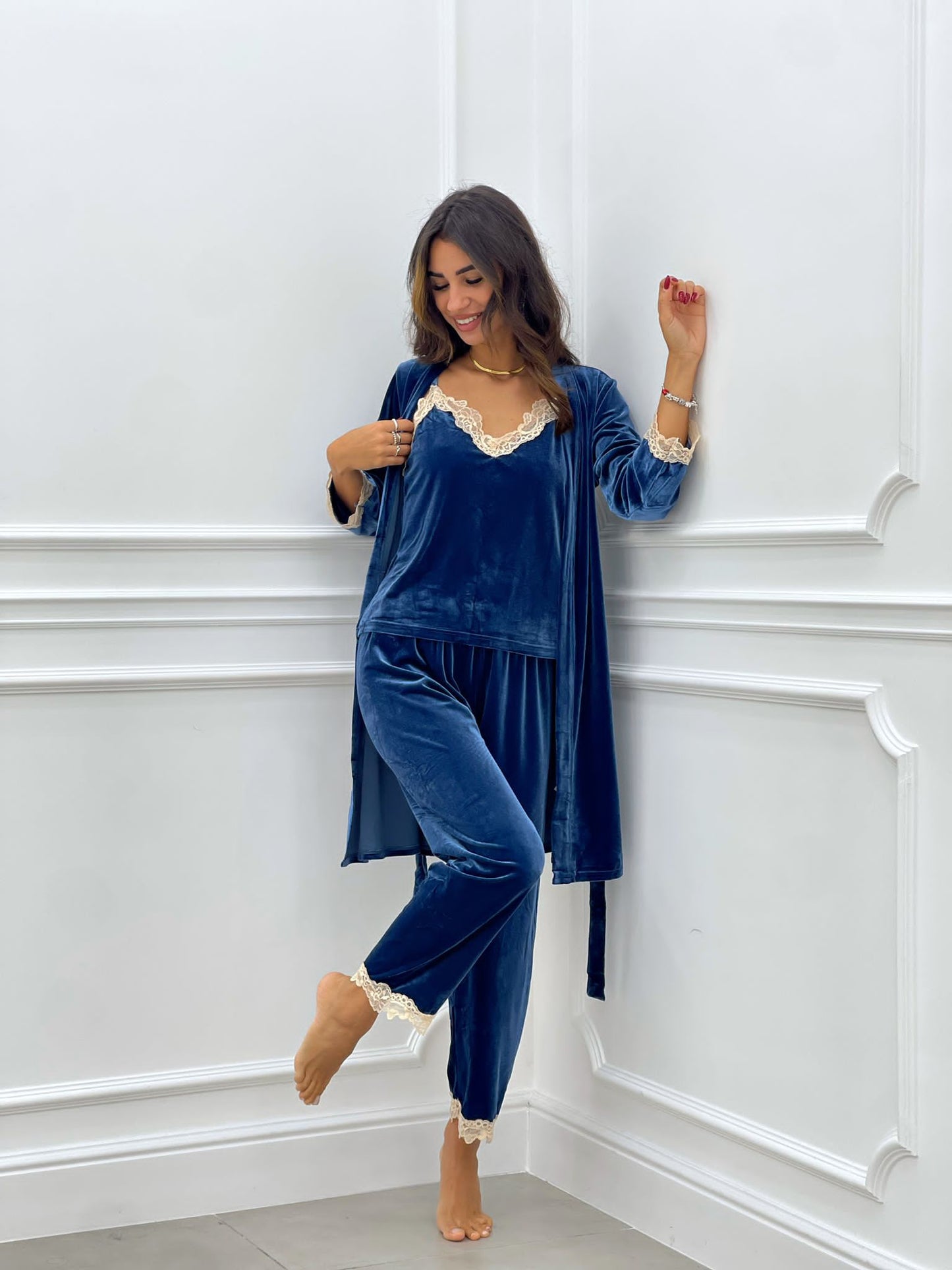 SET PIGIAMA 4 PEZZI IN CINIGLIA E PIZZO BLU
