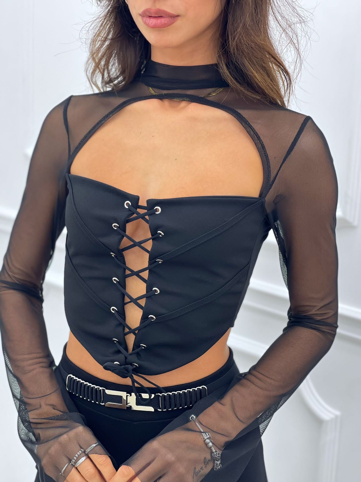 MAGLIA BUSTINO CON STRINGHE E VELO