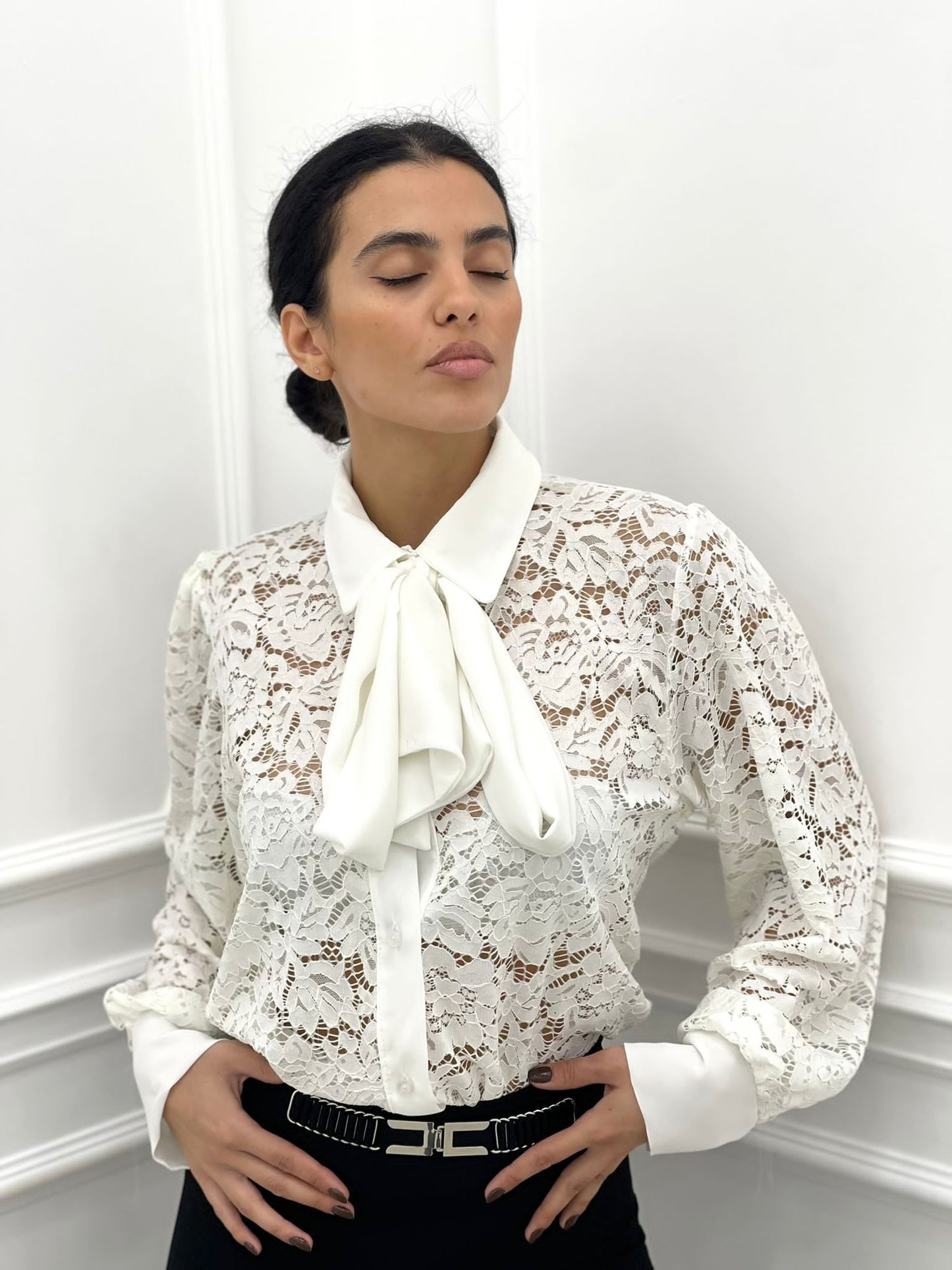 CAMICIA PIZZO MACRAME' CON FIOCCO