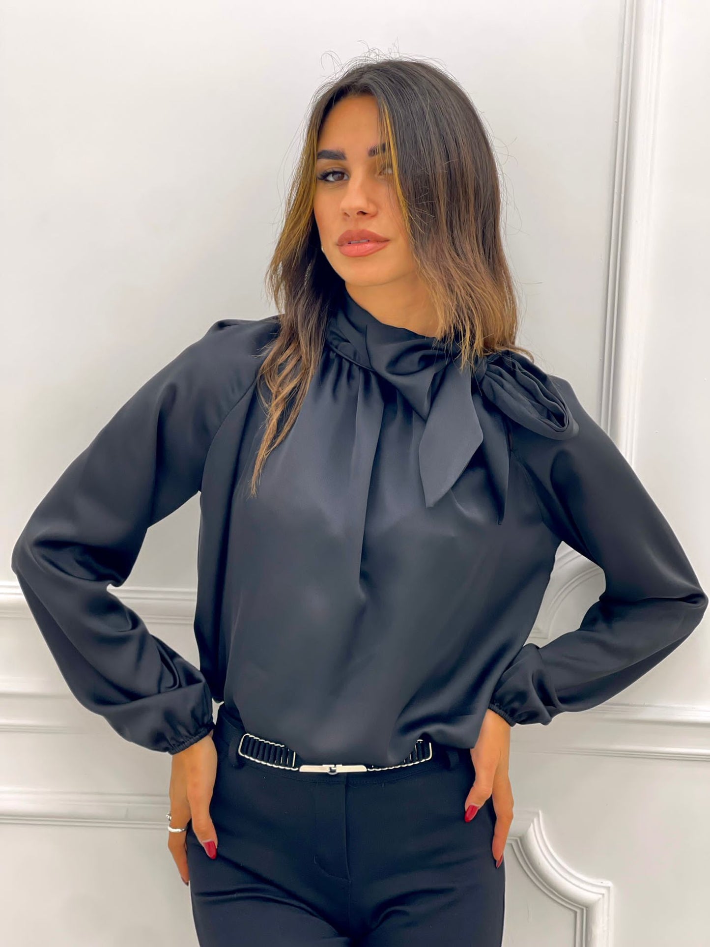 BLUSA IN RASO CON FIOCCO