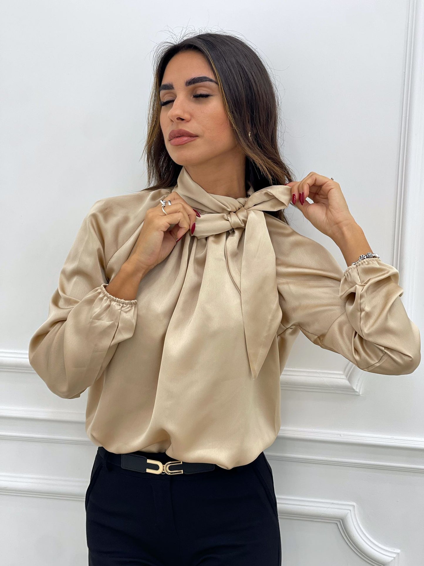 BLUSA IN RASO CON FIOCCO