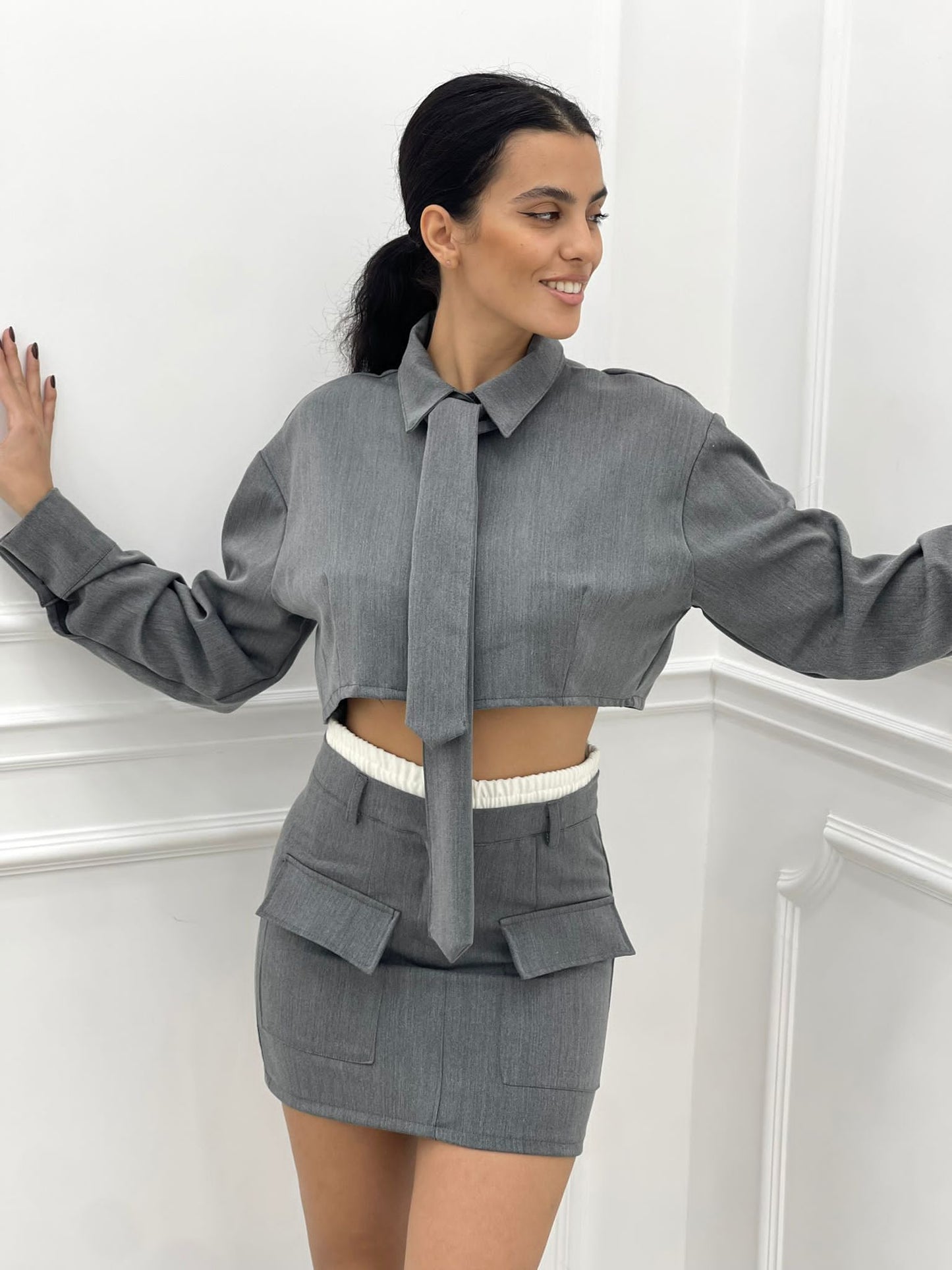 COMPLETO CAMICIA CON CRAVATTA E GONNA