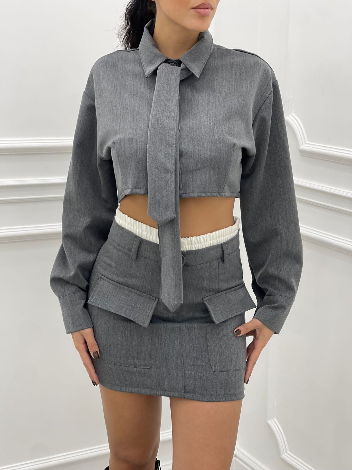 COMPLETO CAMICIA CON CRAVATTA E GONNA
