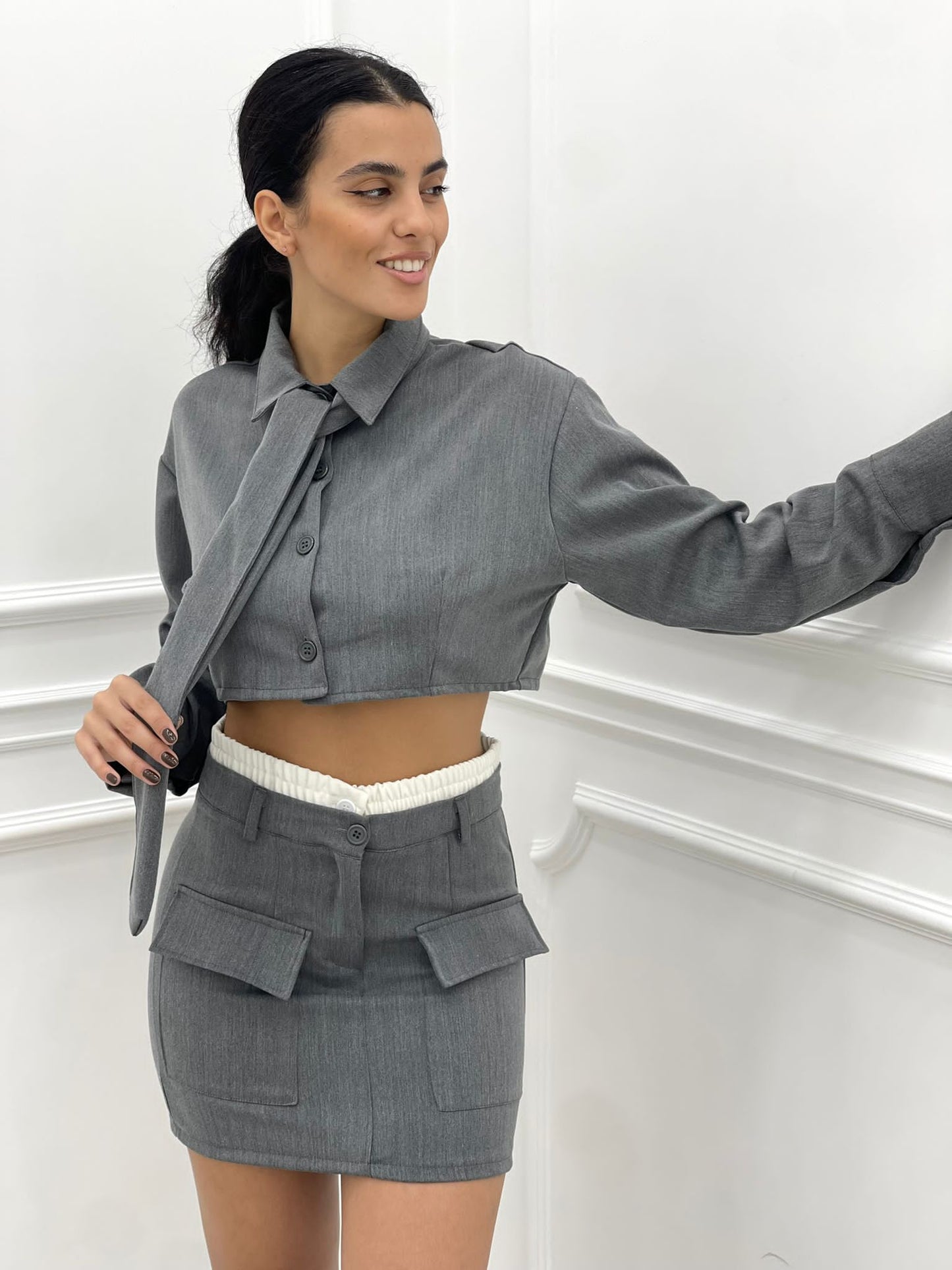 COMPLETO CAMICIA CON CRAVATTA E GONNA
