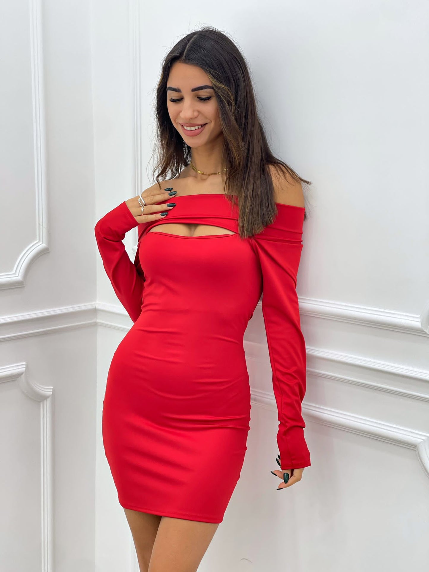 VESTITO CON CUT OUT