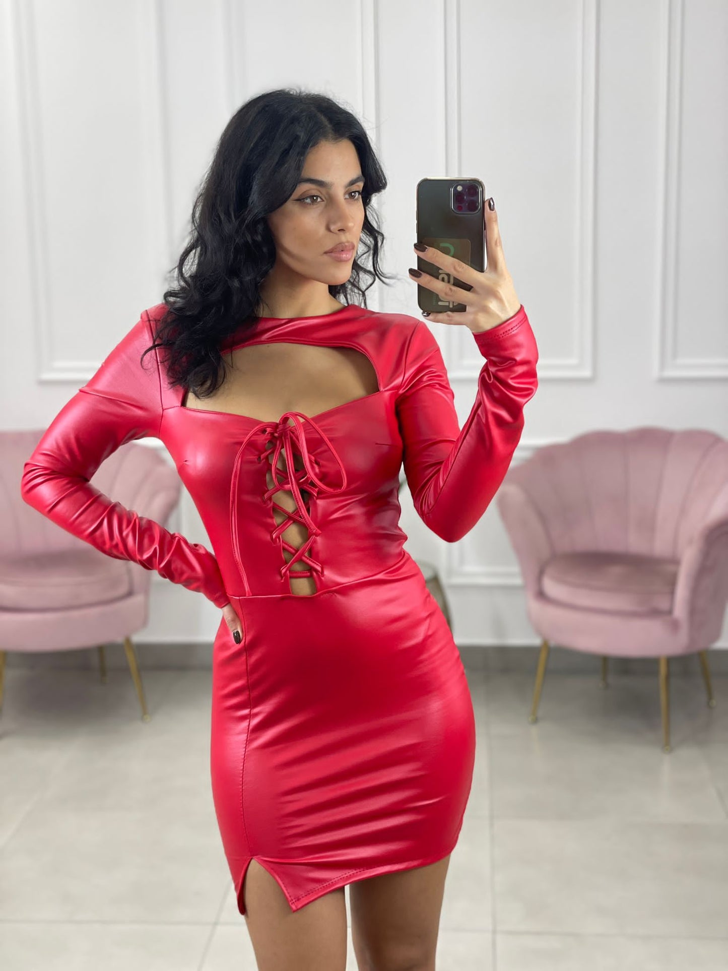 VESTITO ECOPELLE CON STRINGA SU SENO