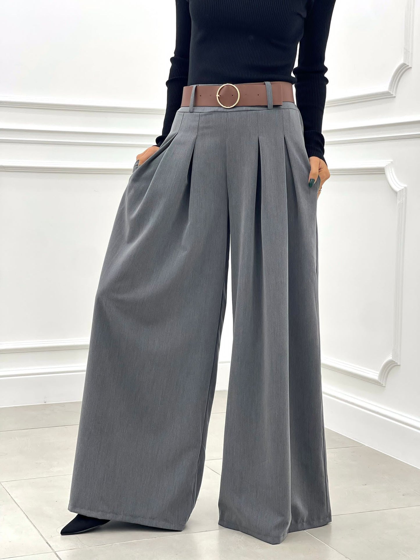 PANTALONE PALAZZO CON PENCES E CINTURA