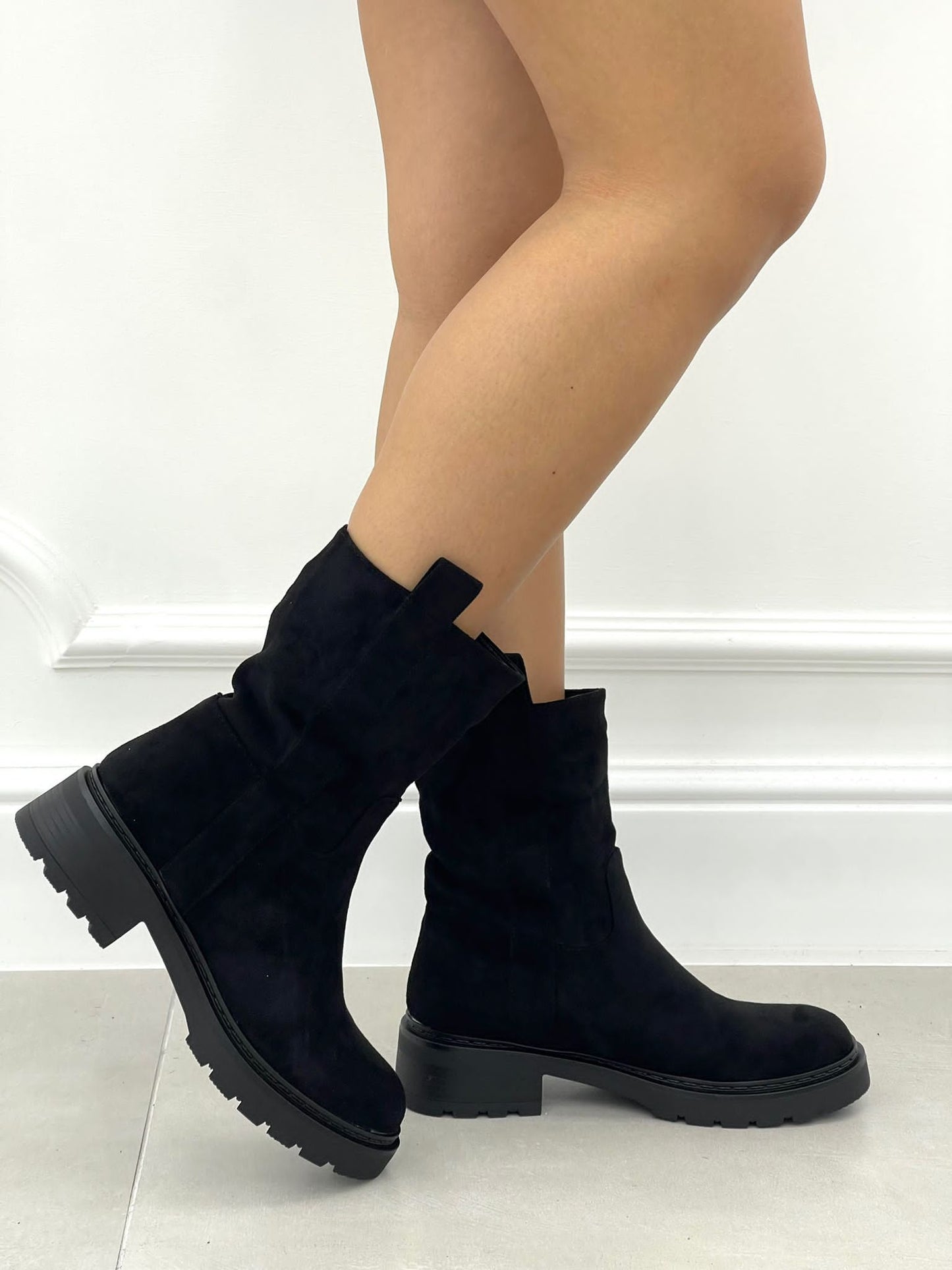 STIVALETTO CAMOSCIO BASSO
