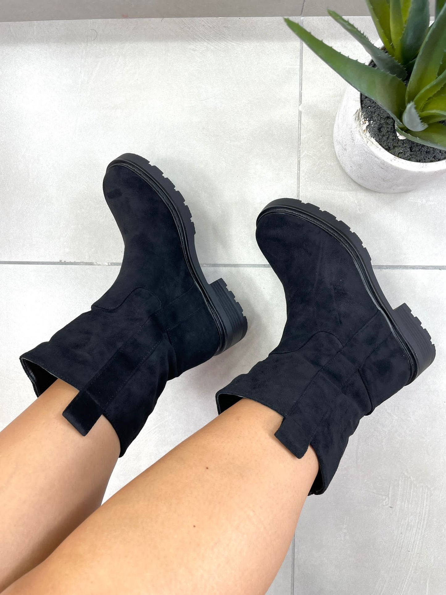 STIVALETTO CAMOSCIO BASSO