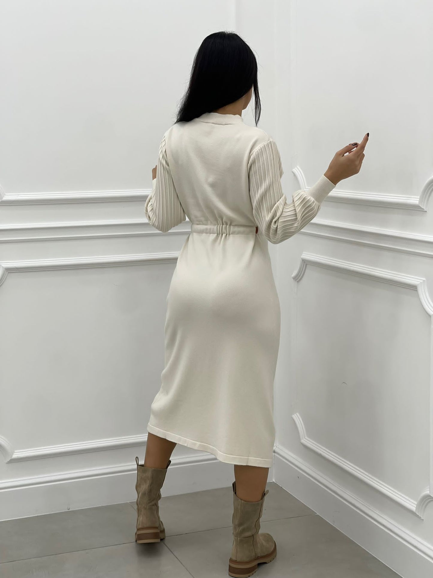 VESTITO MEZZO COLLO CON TASCHINO E CINTURA