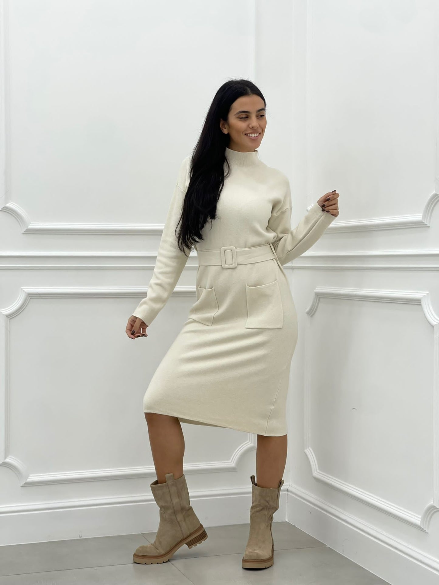 VESTITO MEZZO COLLO CON TASCHINO E CINTURA