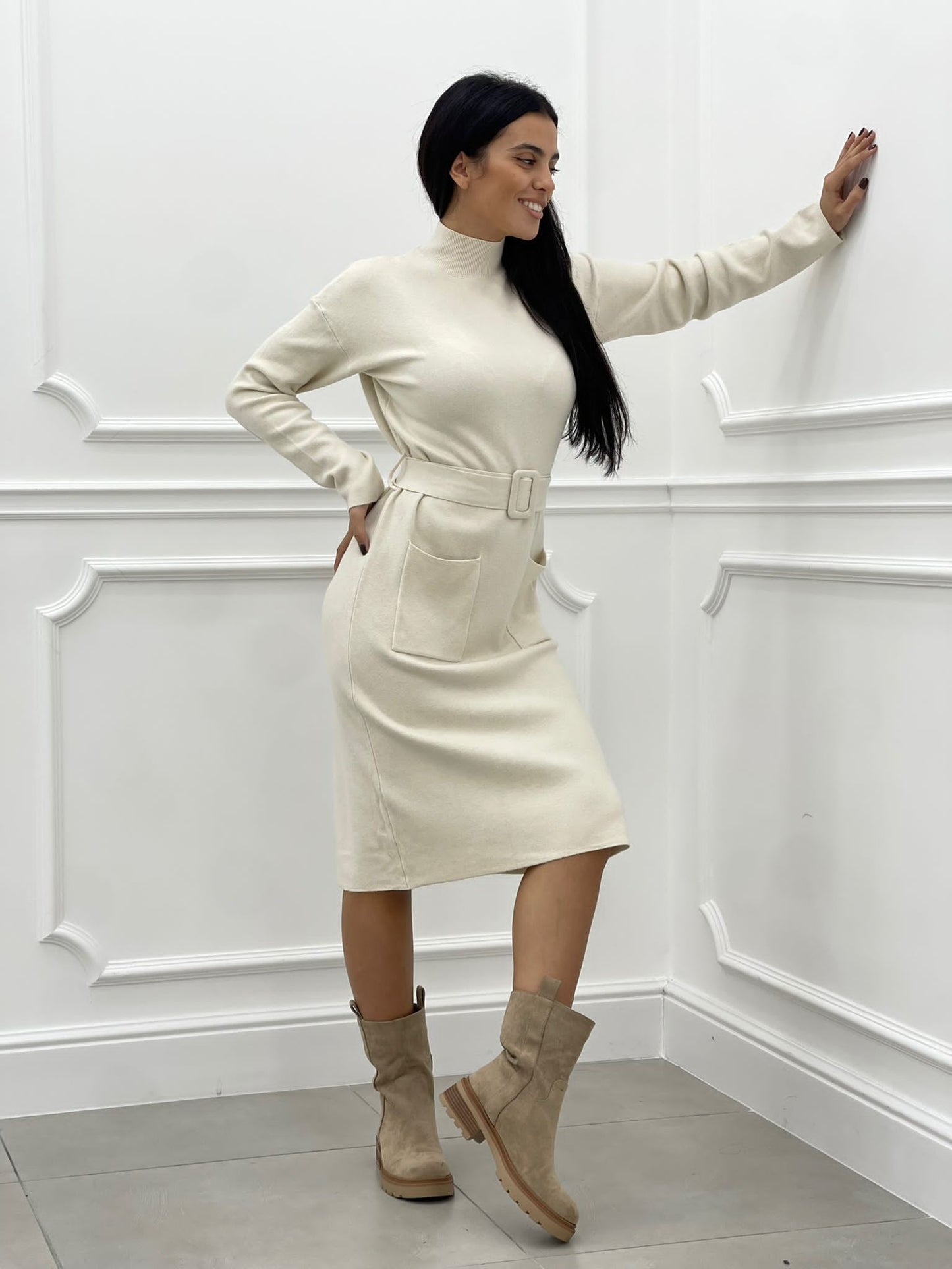 VESTITO MEZZO COLLO CON TASCHINO E CINTURA