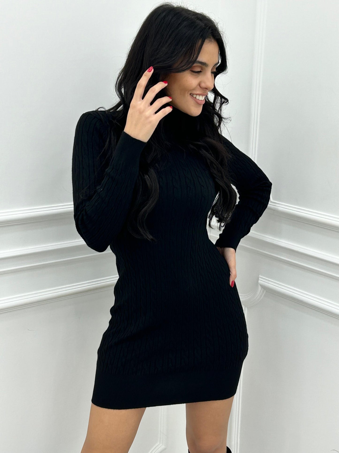 VESTITO COLLO ALTO TRAMA TRECCIA