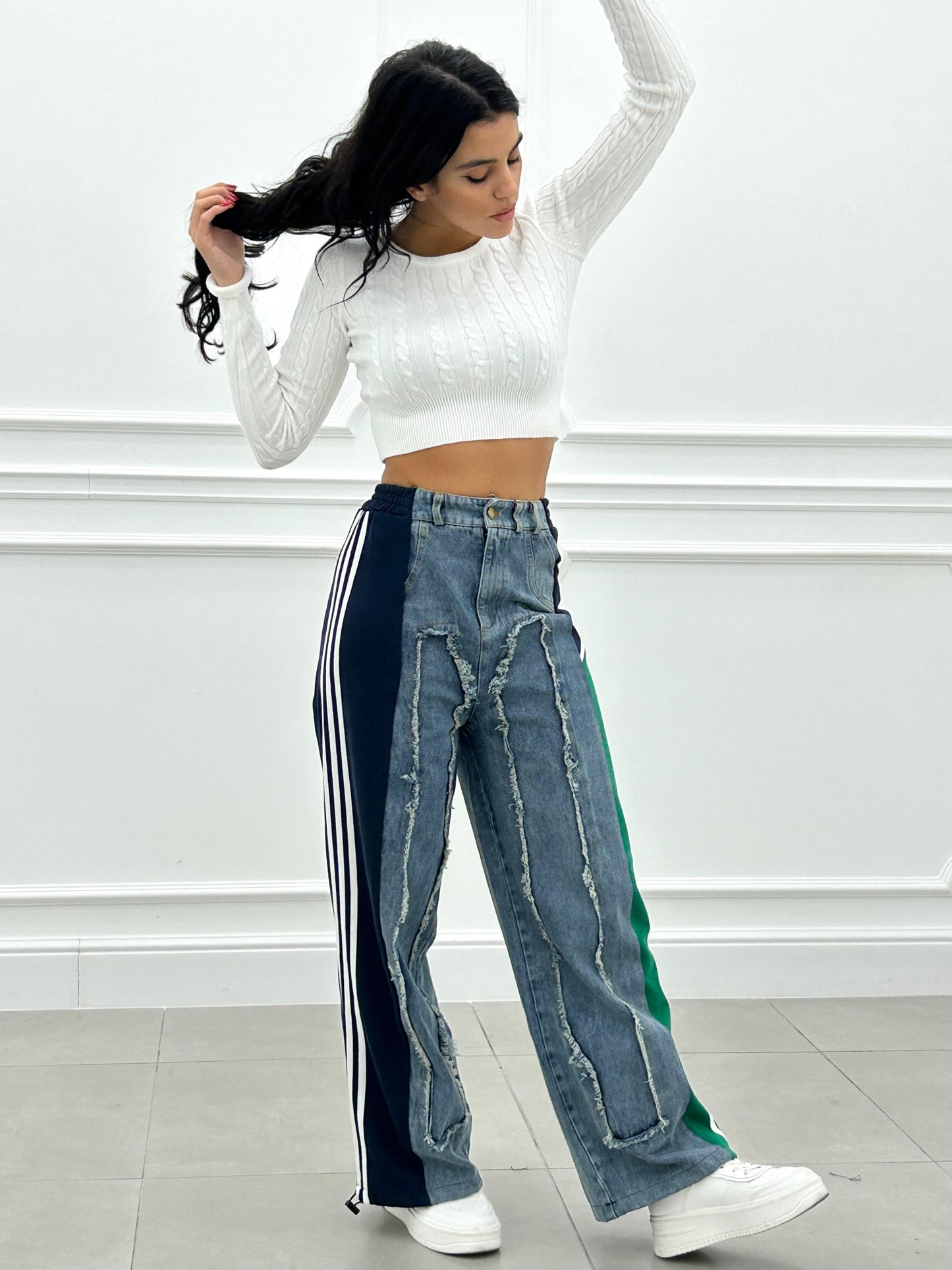JEANS CON PROFILI IN TUTA