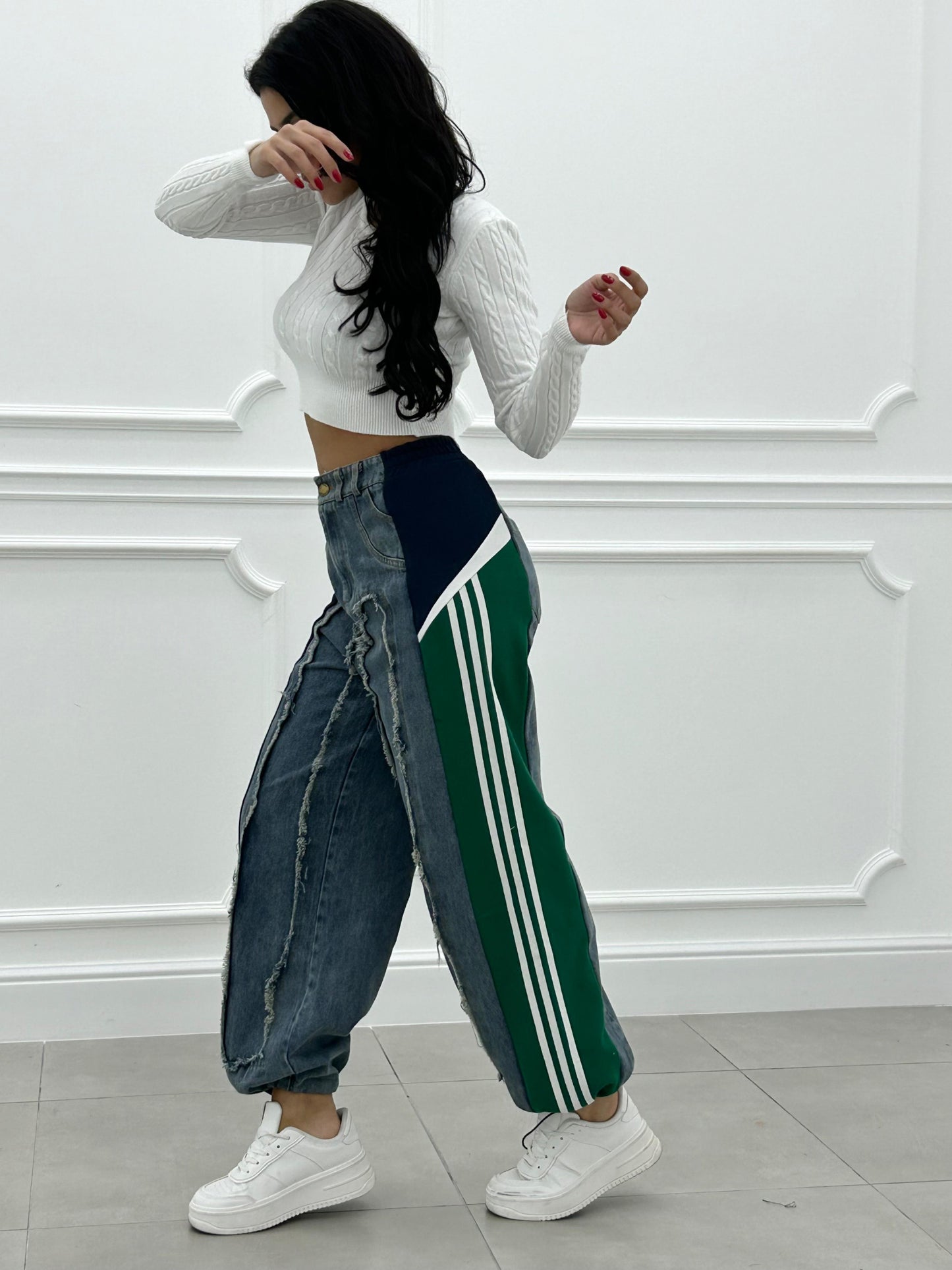 JEANS CON PROFILI IN TUTA