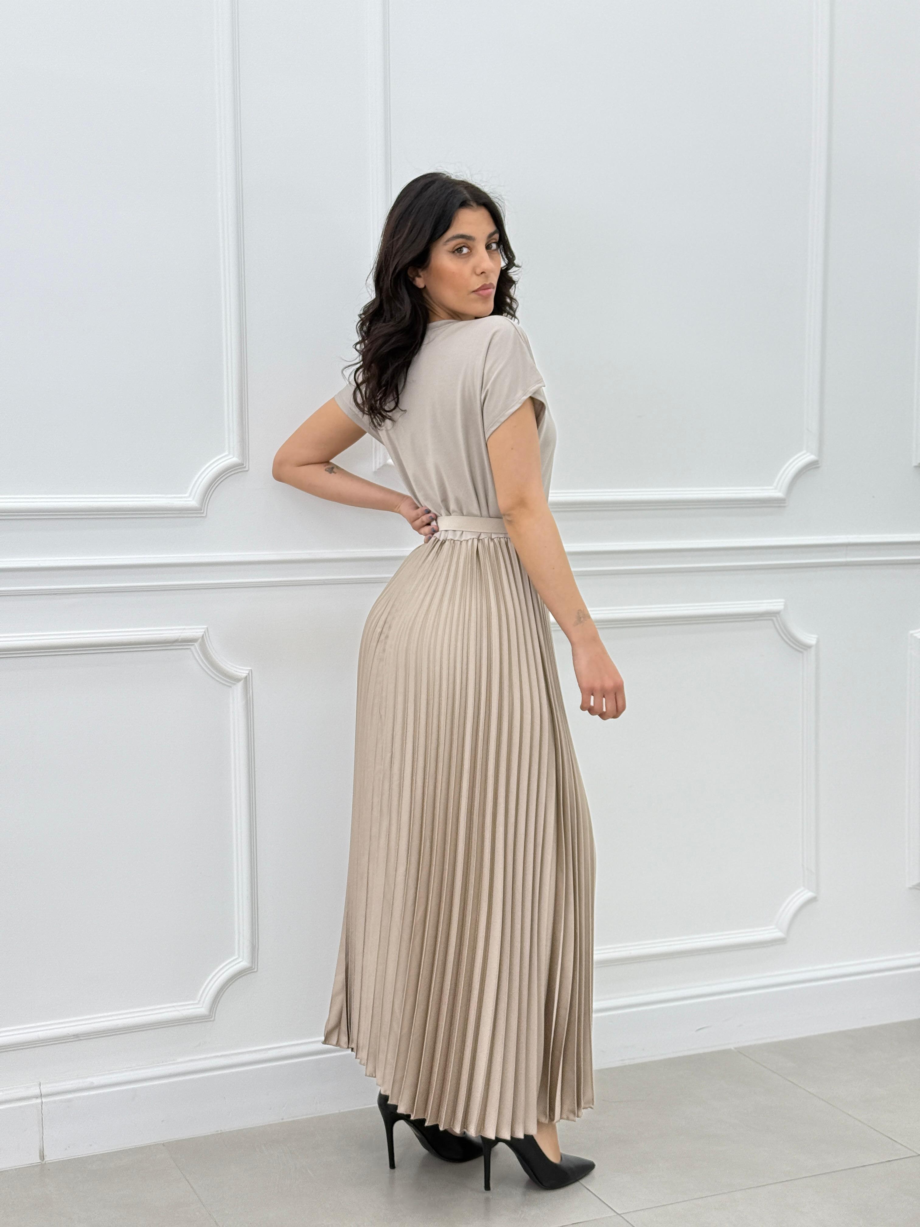 ABITO LUNGO PLISSET E CINTURA NEW SS25