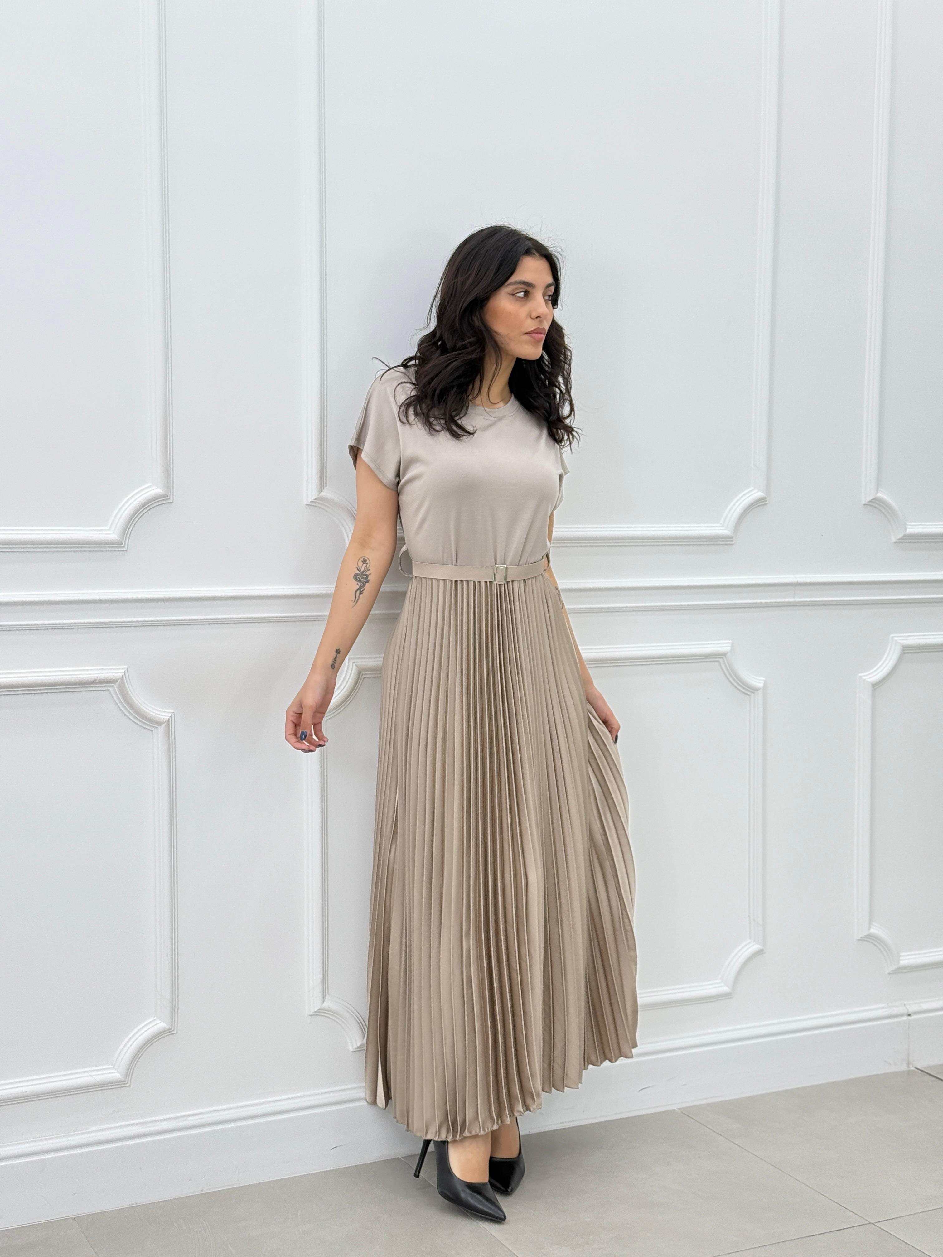 ABITO LUNGO PLISSET E CINTURA NEW SS25