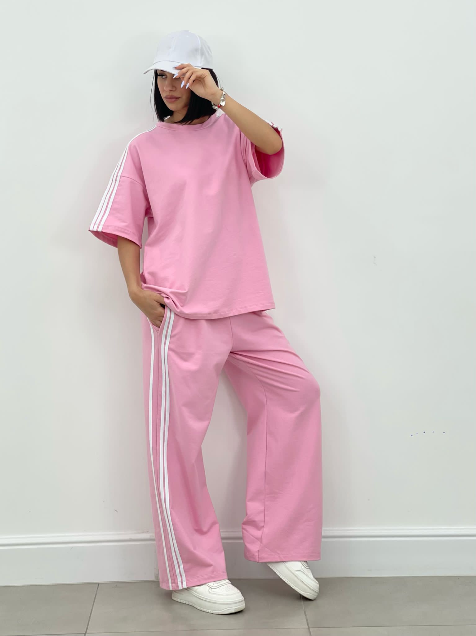 COORDINATO TUTA CON PROFILI LATERALI NEW SS25