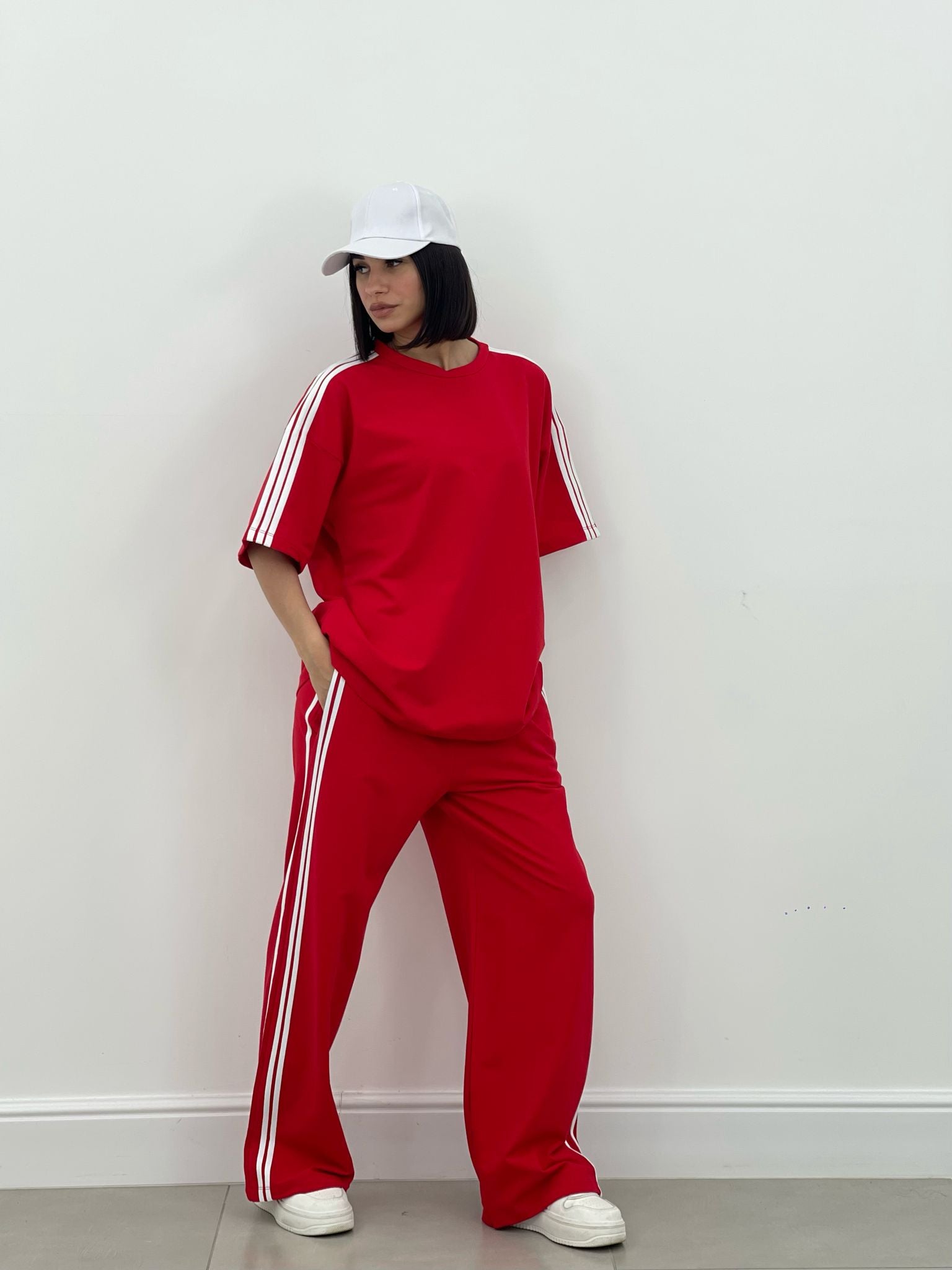 COORDINATO TUTA CON PROFILI LATERALI NEW SS25