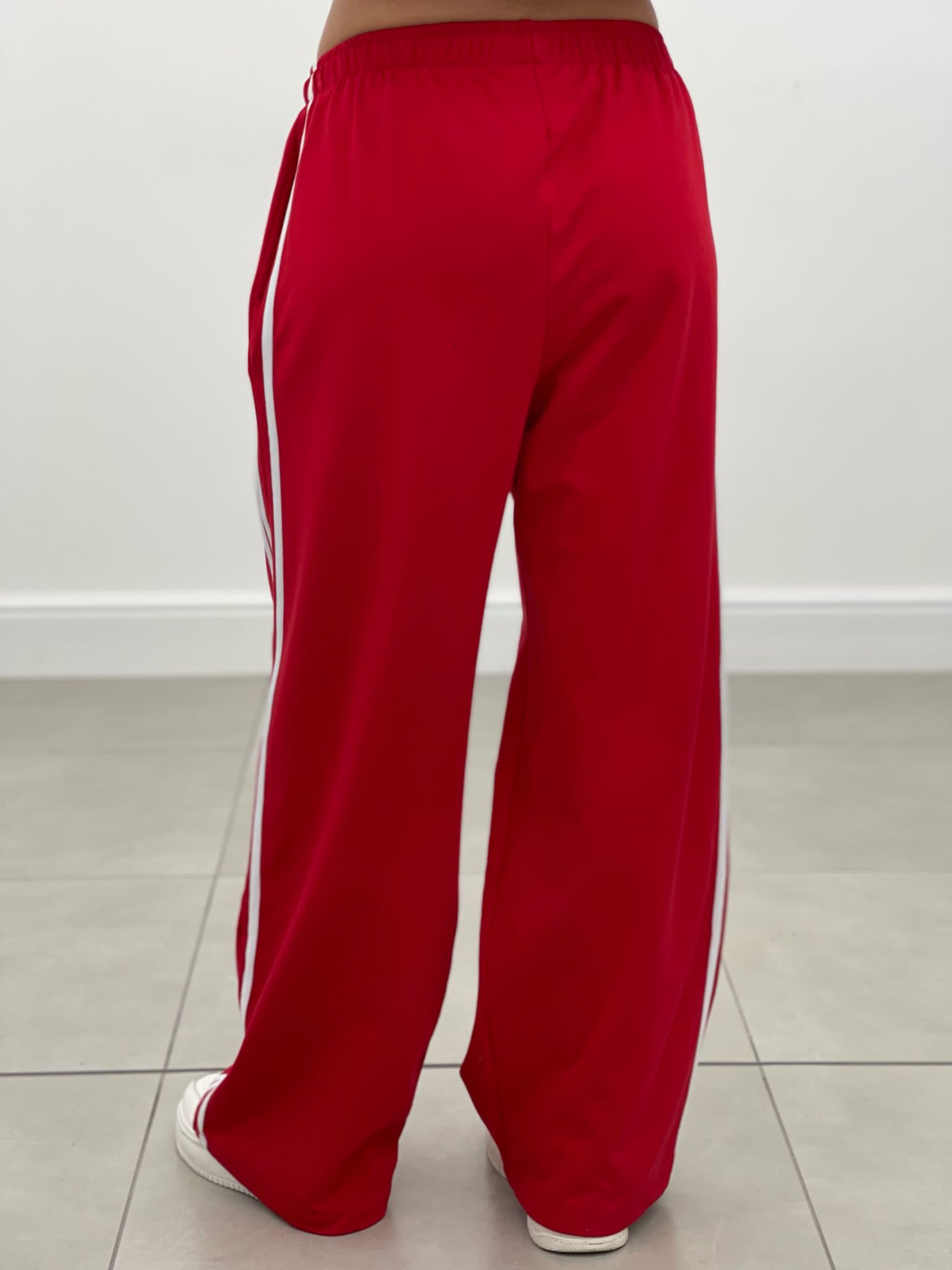 COORDINATO TUTA CON PROFILI LATERALI NEW SS25