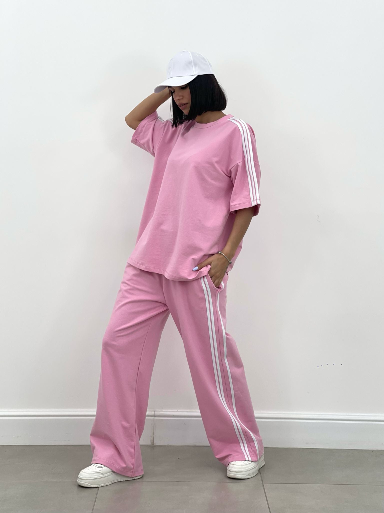 COORDINATO TUTA CON PROFILI LATERALI NEW SS25