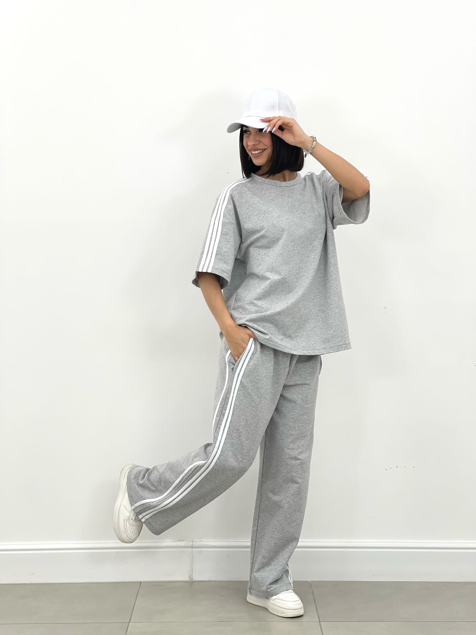 COORDINATO TUTA CON PROFILI LATERALI NEW SS25