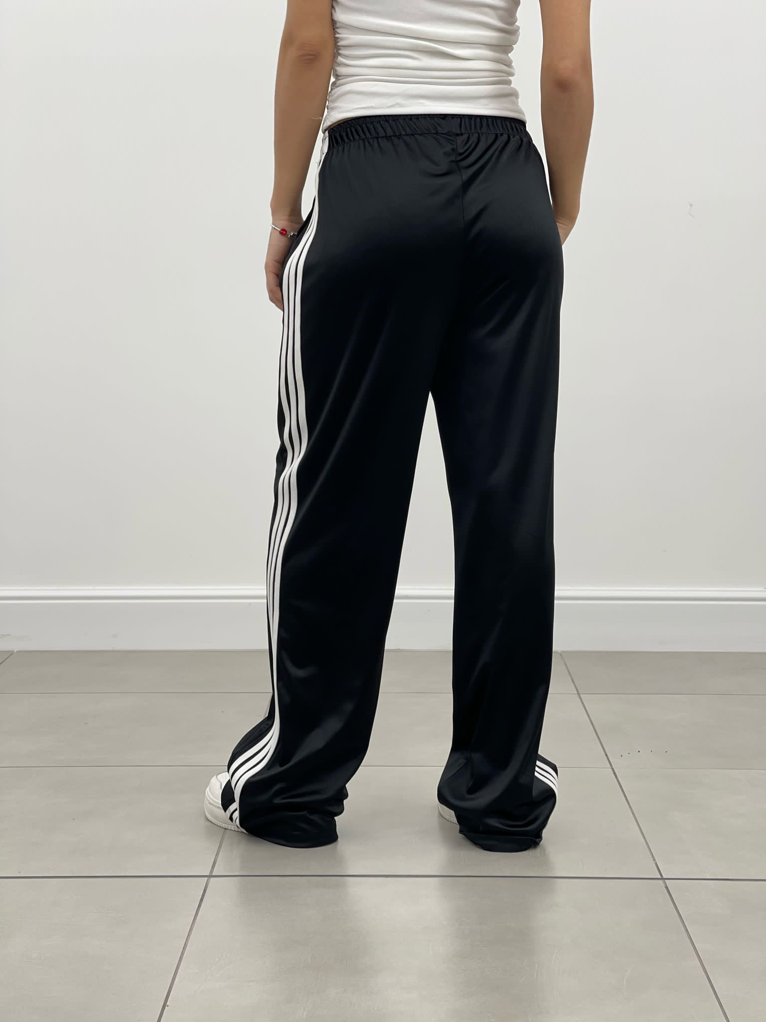 PANTALONE RASO CON BANDA LATERALE NEW SS25