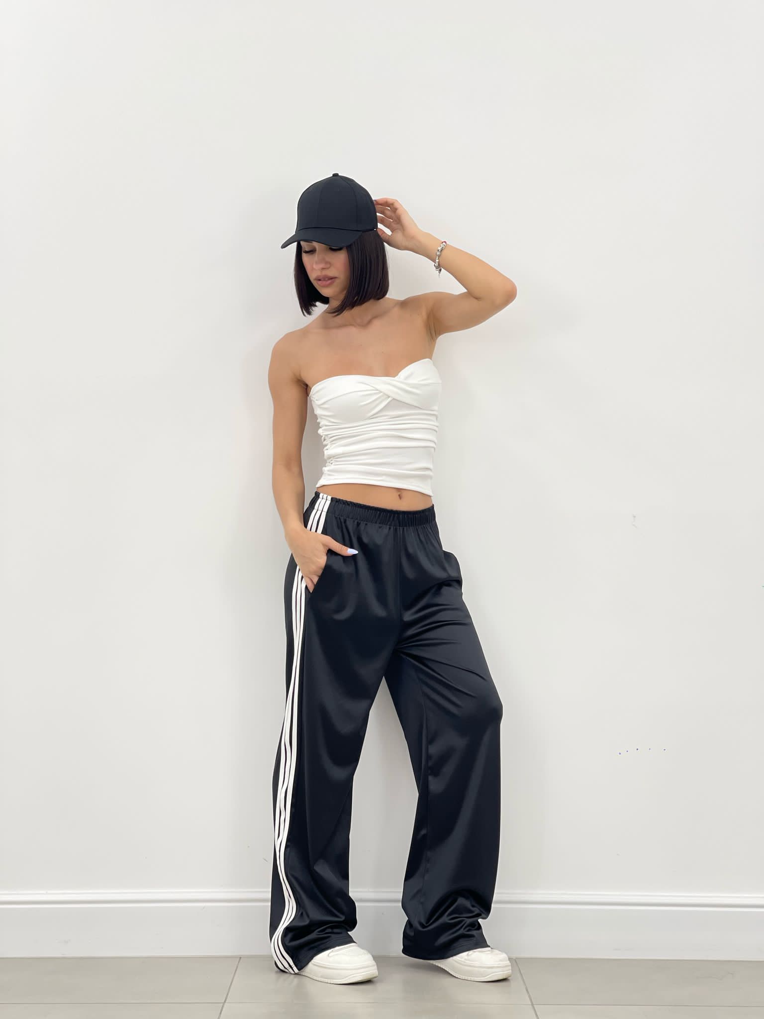 PANTALONE RASO CON BANDA LATERALE NEW SS25