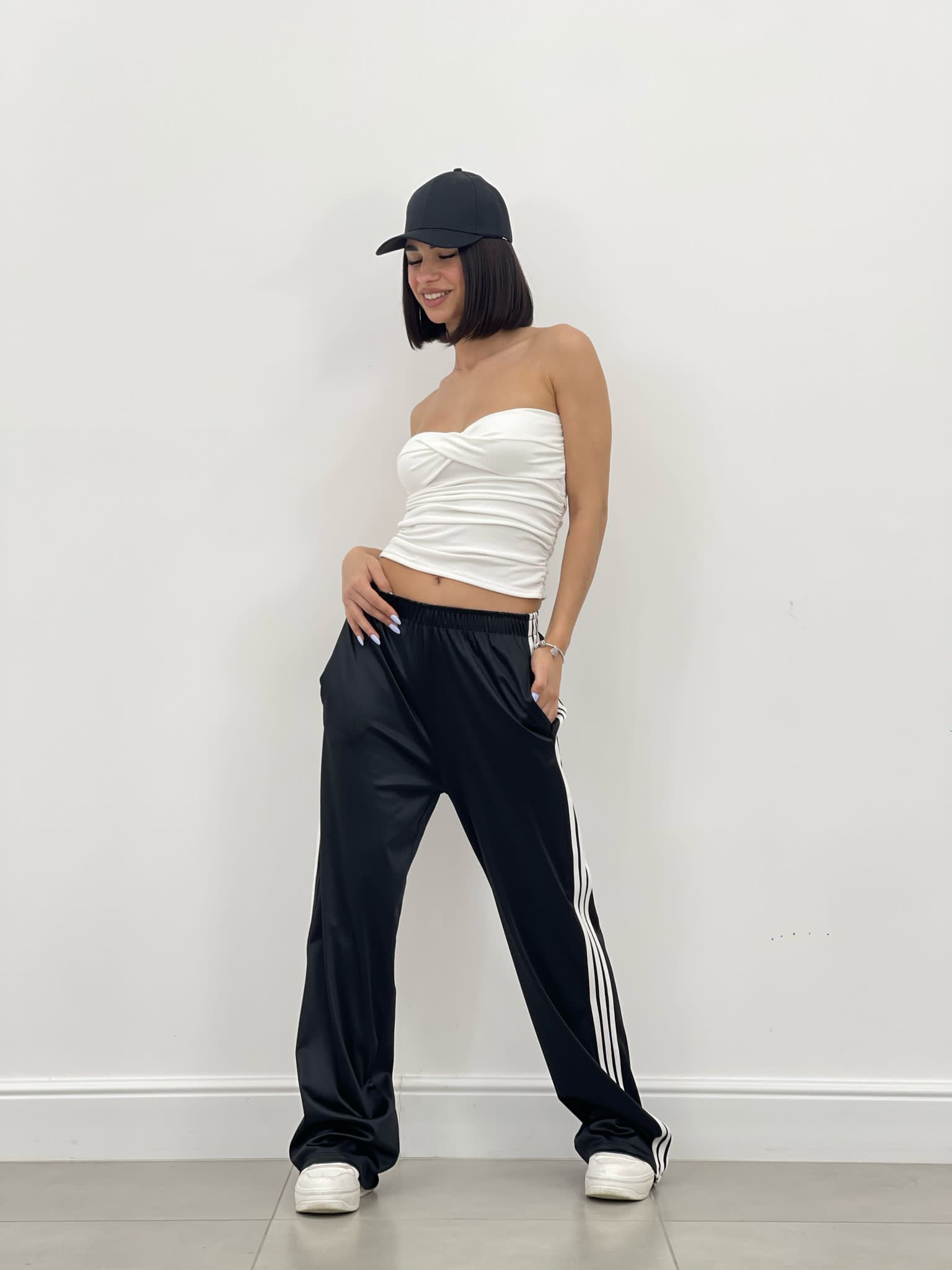 PANTALONE RASO CON BANDA LATERALE NEW SS25