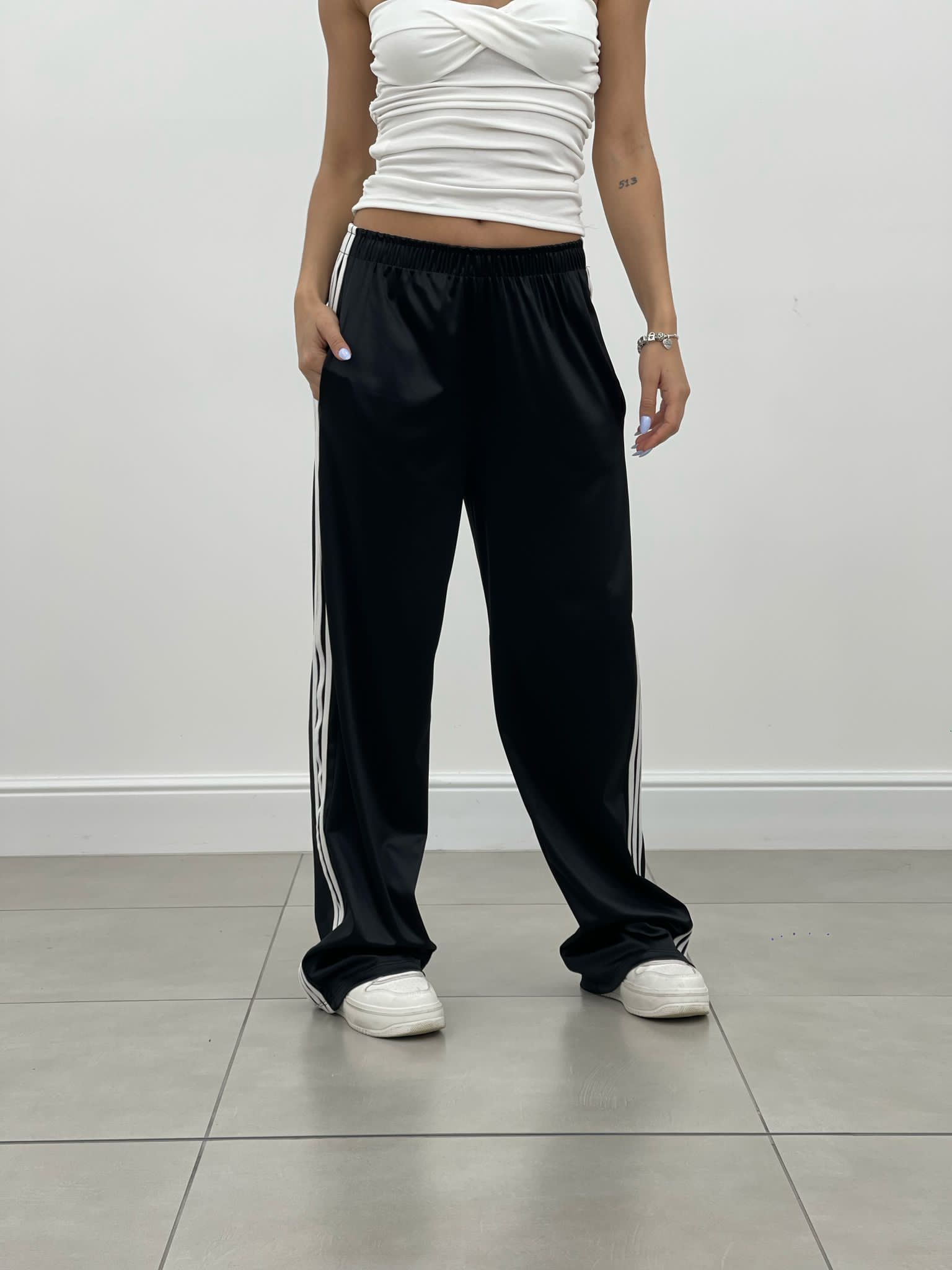 PANTALONE RASO CON BANDA LATERALE NEW SS25
