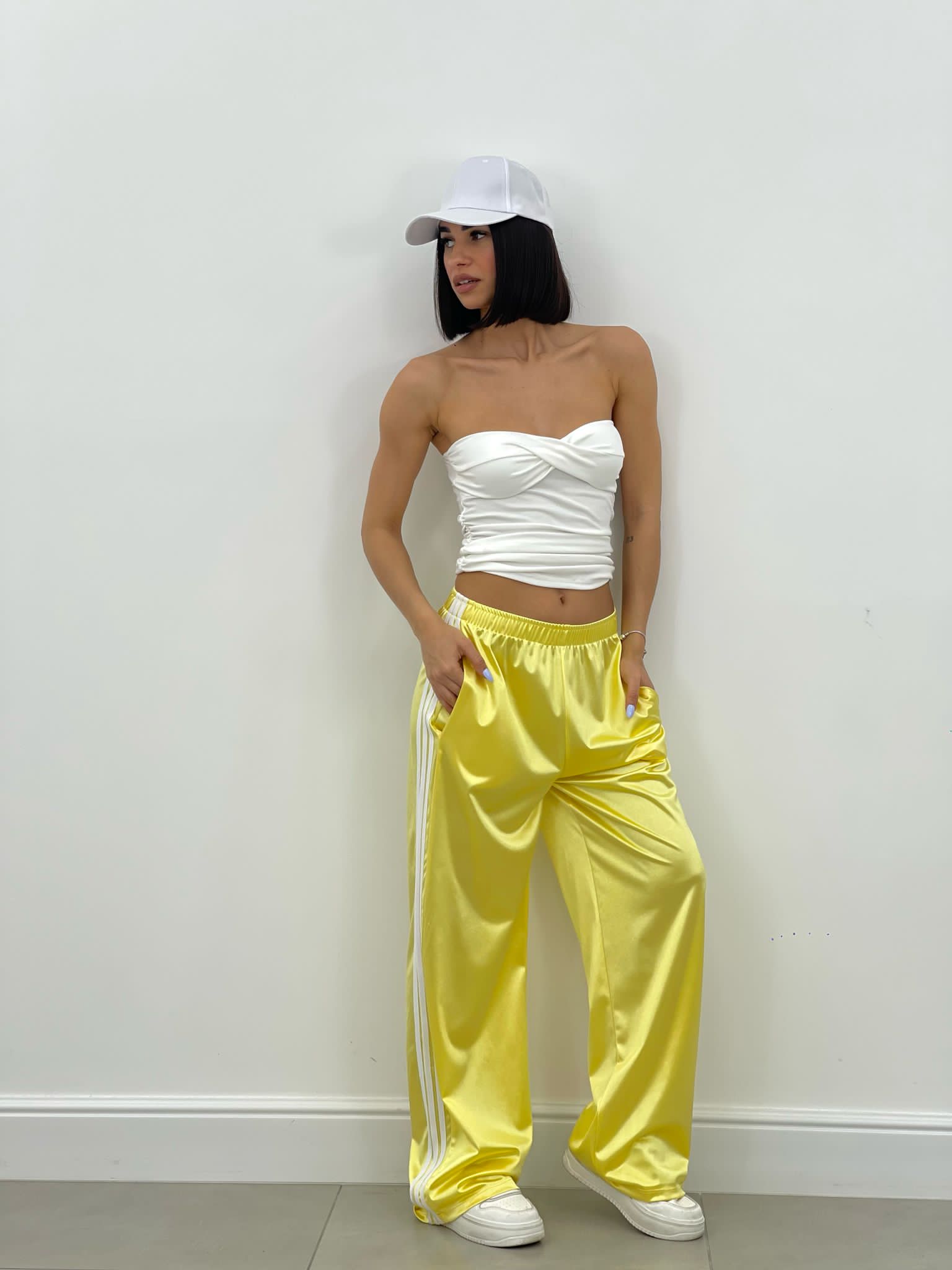 PANTALONE RASO CON BANDA LATERALE NEW SS25