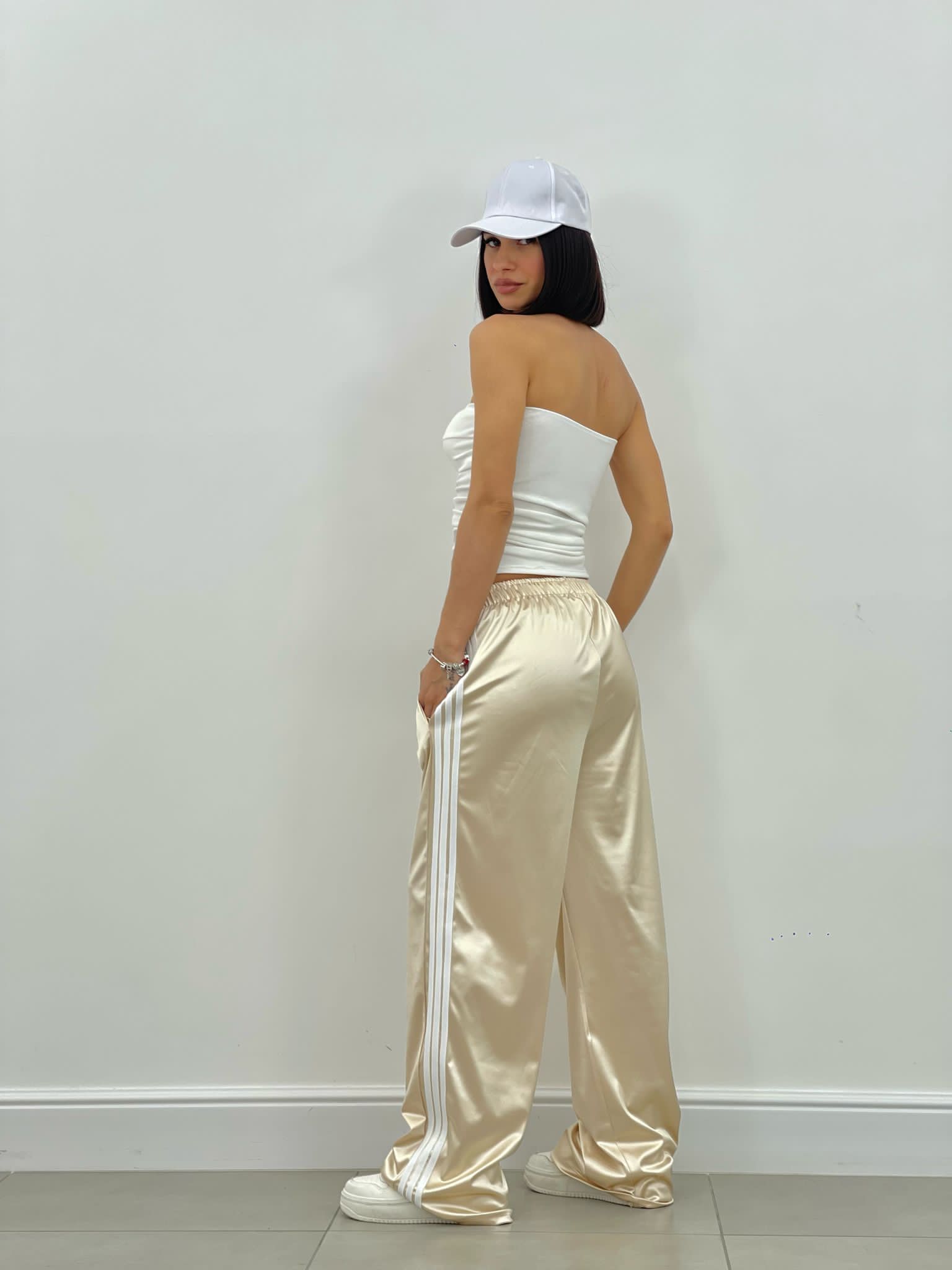 PANTALONE RASO CON BANDA LATERALE NEW SS25