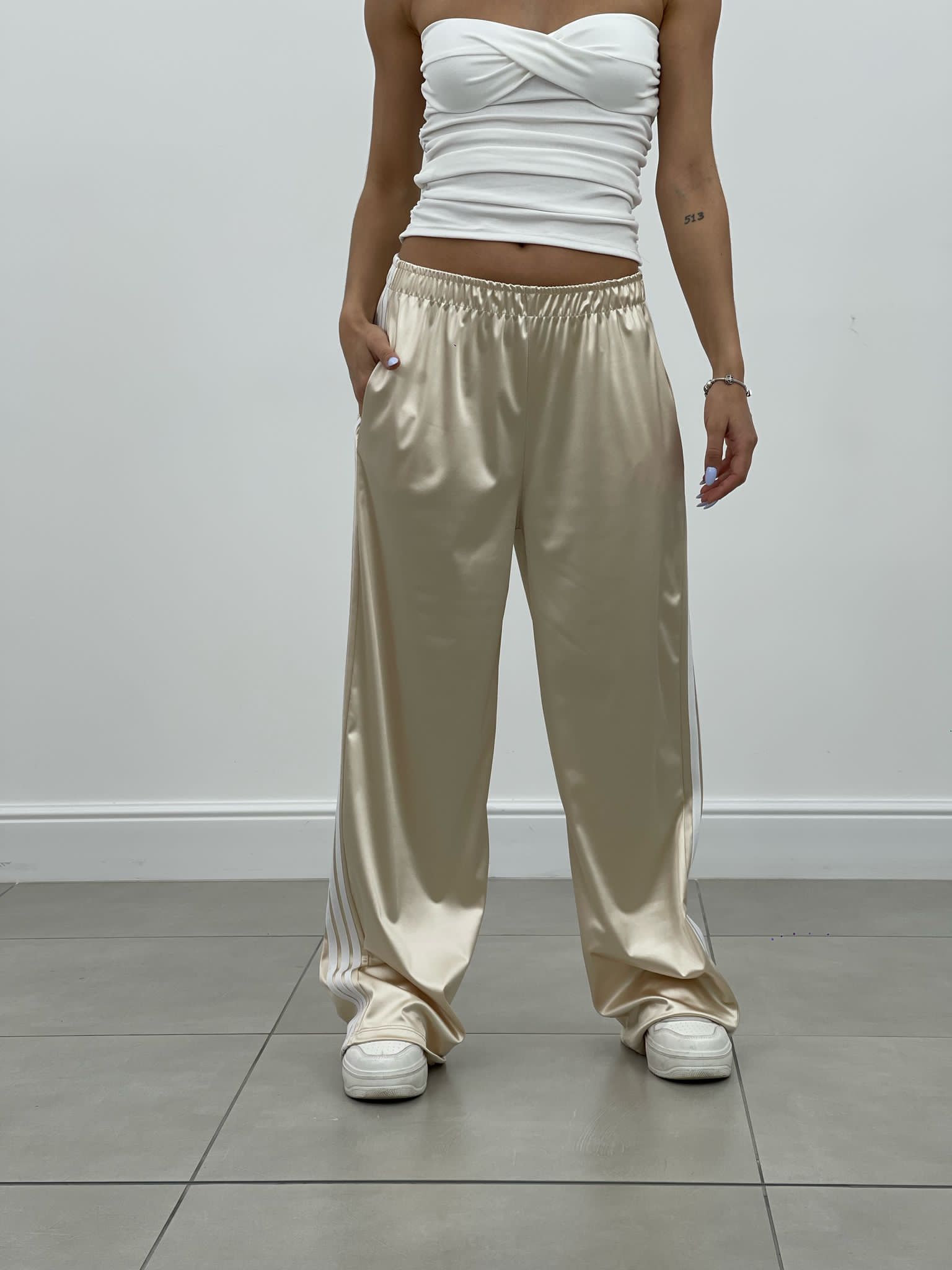 PANTALONE RASO CON BANDA LATERALE NEW SS25