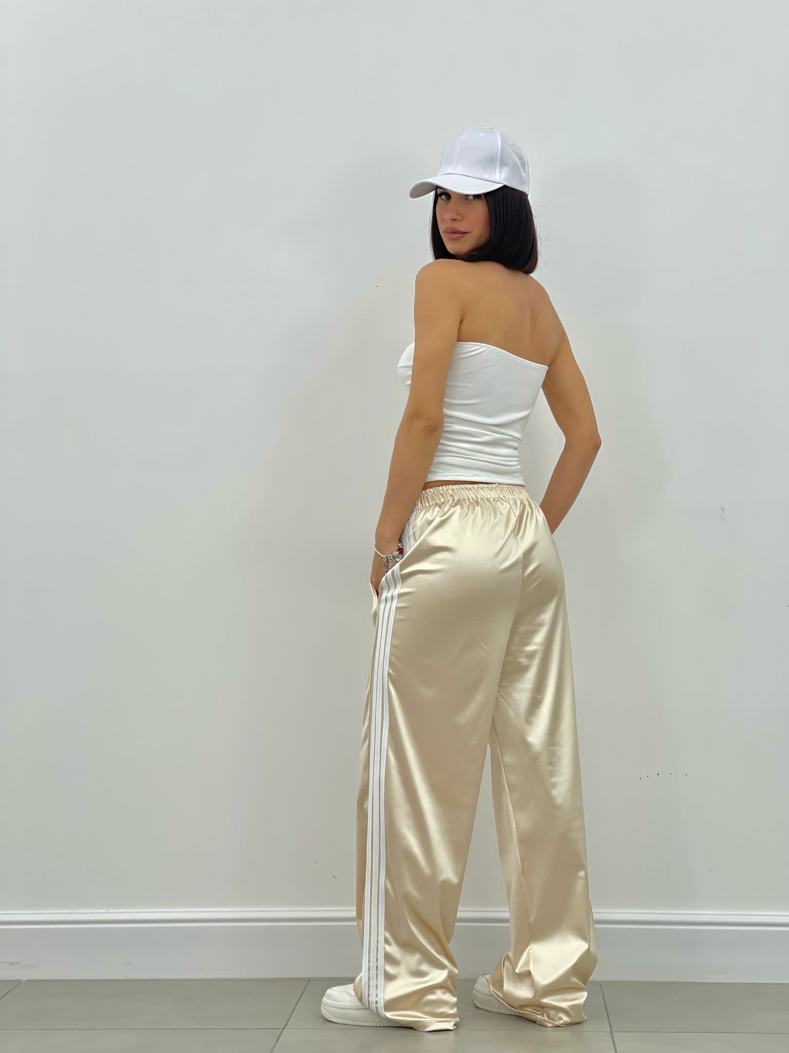 PANTALONE RASO CON BANDA LATERALE NEW SS25