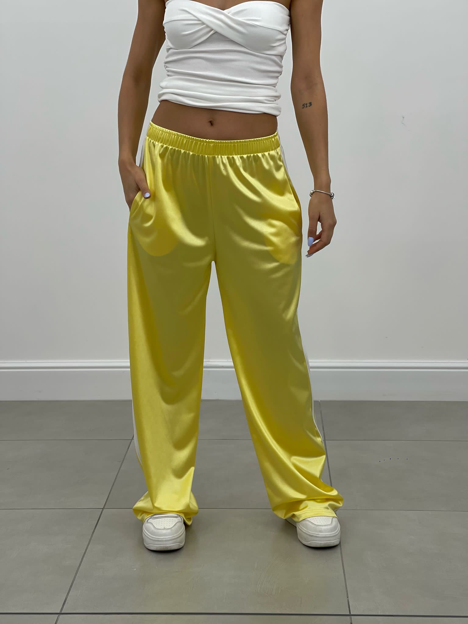 PANTALONE RASO CON BANDA LATERALE NEW SS25