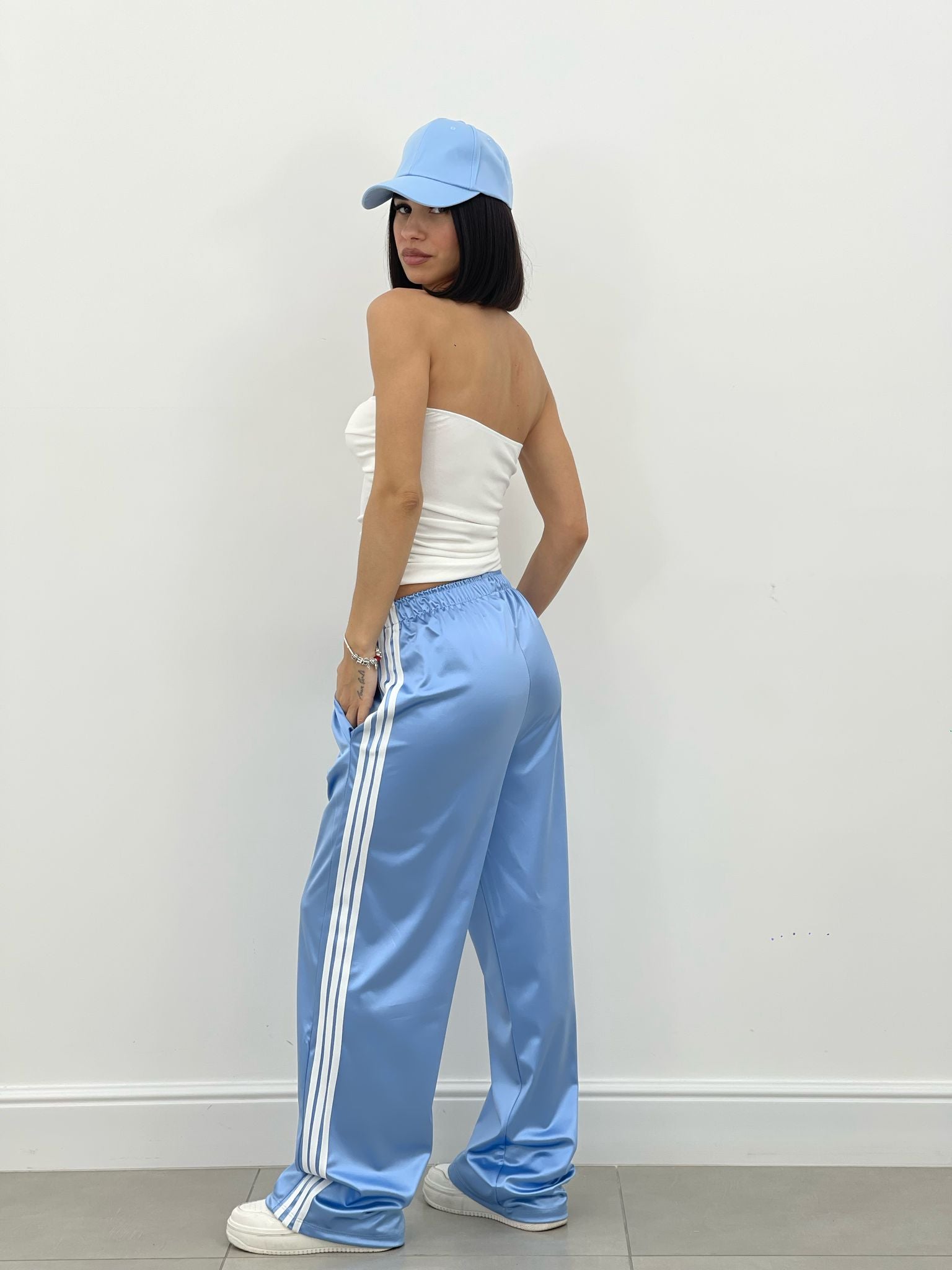 PANTALONE RASO CON BANDA LATERALE NEW SS25