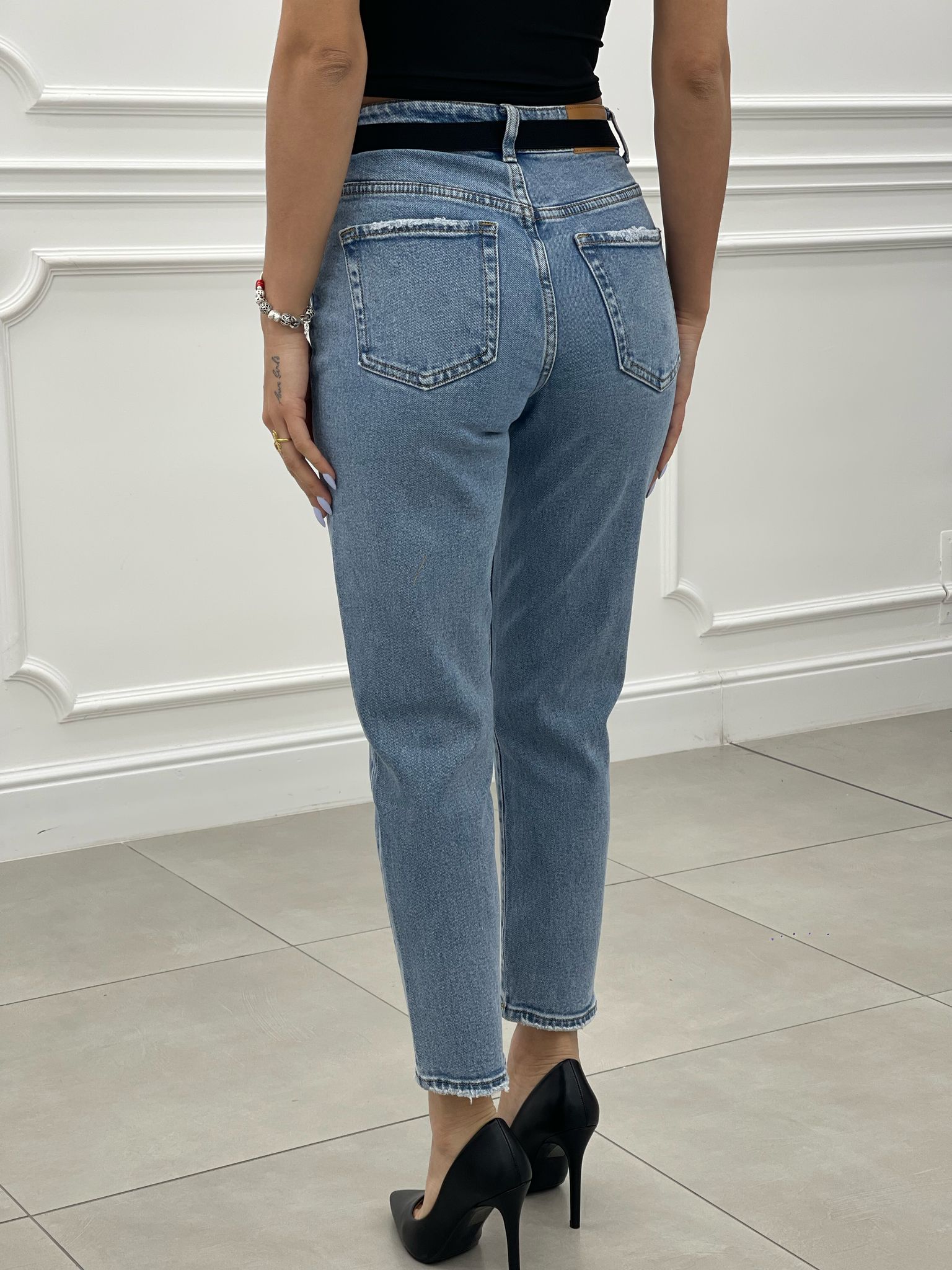 JEANS MOM FIT NEW SS25